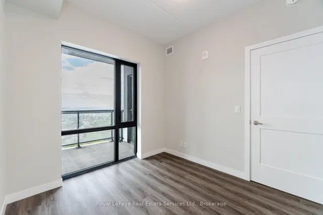 Additional property image - 15 Queen St Unit 1409