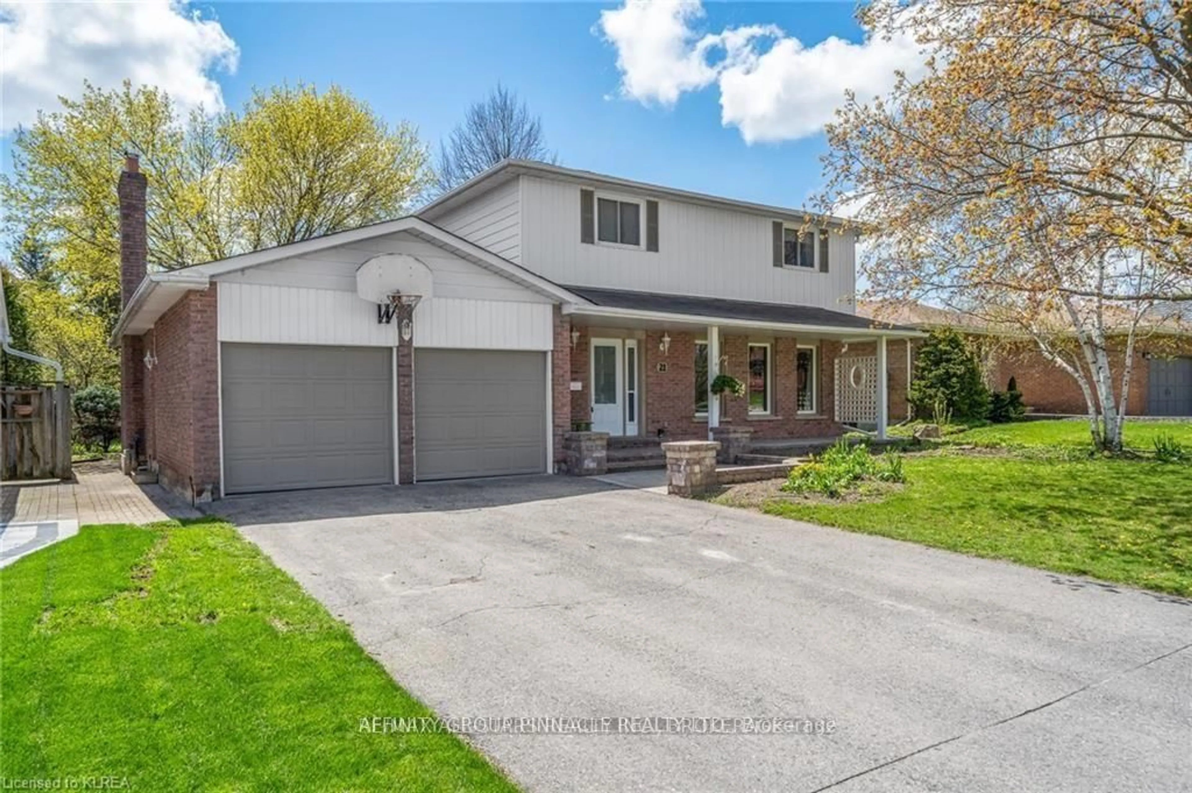 Home with vinyl exterior material, street for 21 McDonagh Dr, Kawartha Lakes Ontario K9V 5A9