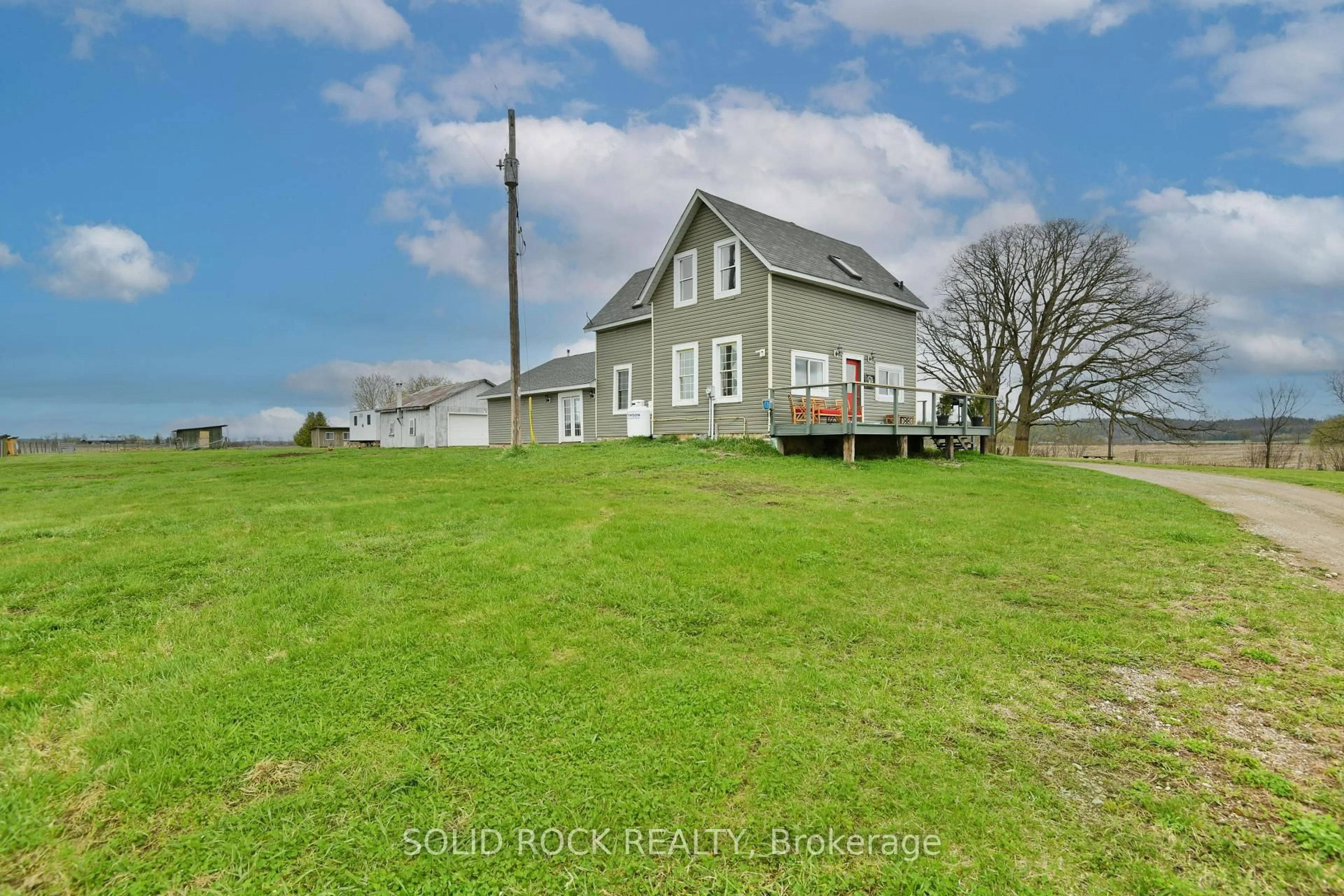 A pic from outside/outdoor area/front of a property/back of a property/a pic from drone, unknown for 4270 Highway 60 Highway, Douglas Ontario K0J 1S0