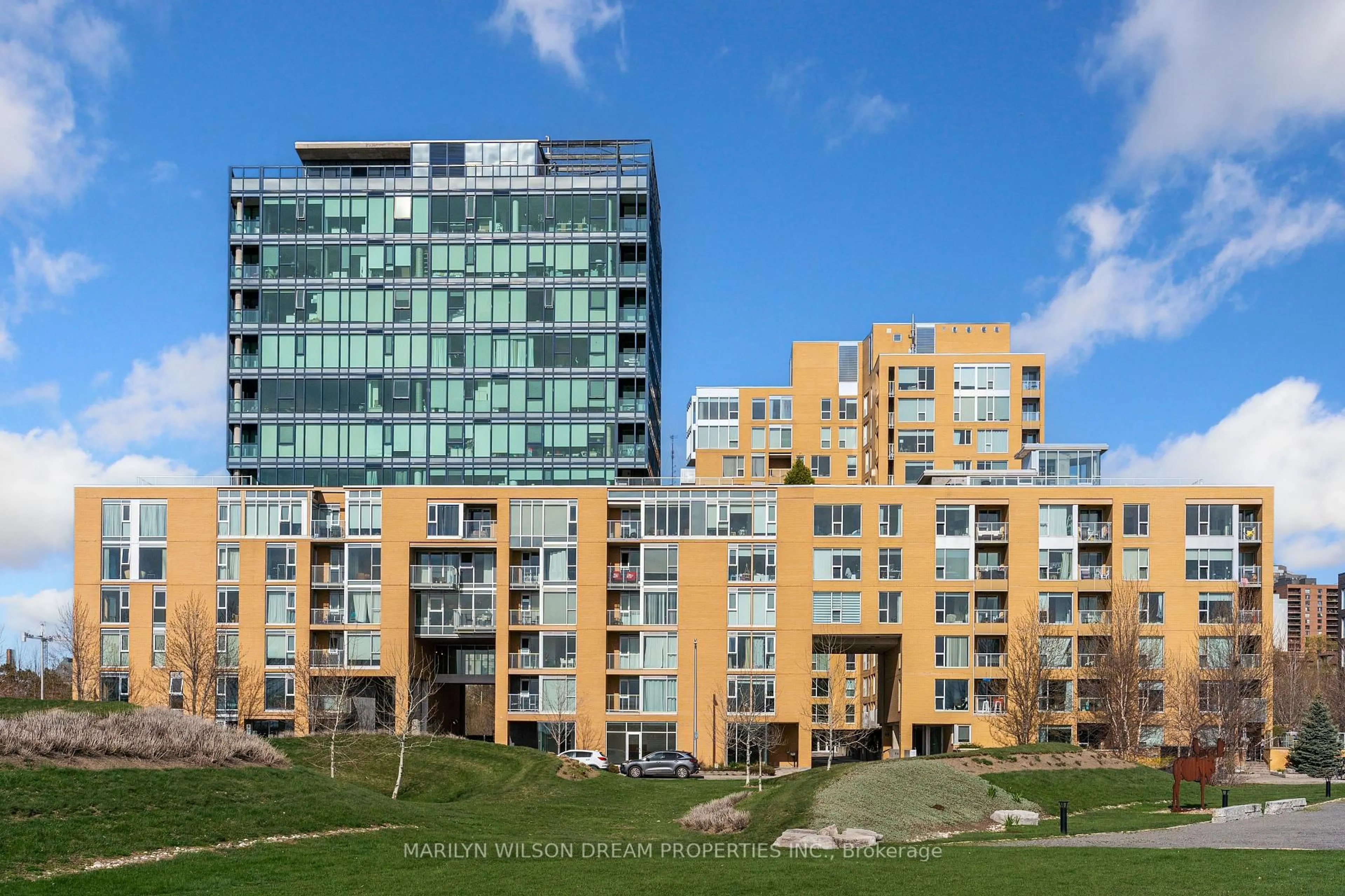 Unknown for 250 Lett St #613, Ottawa Ontario K1R 0A8