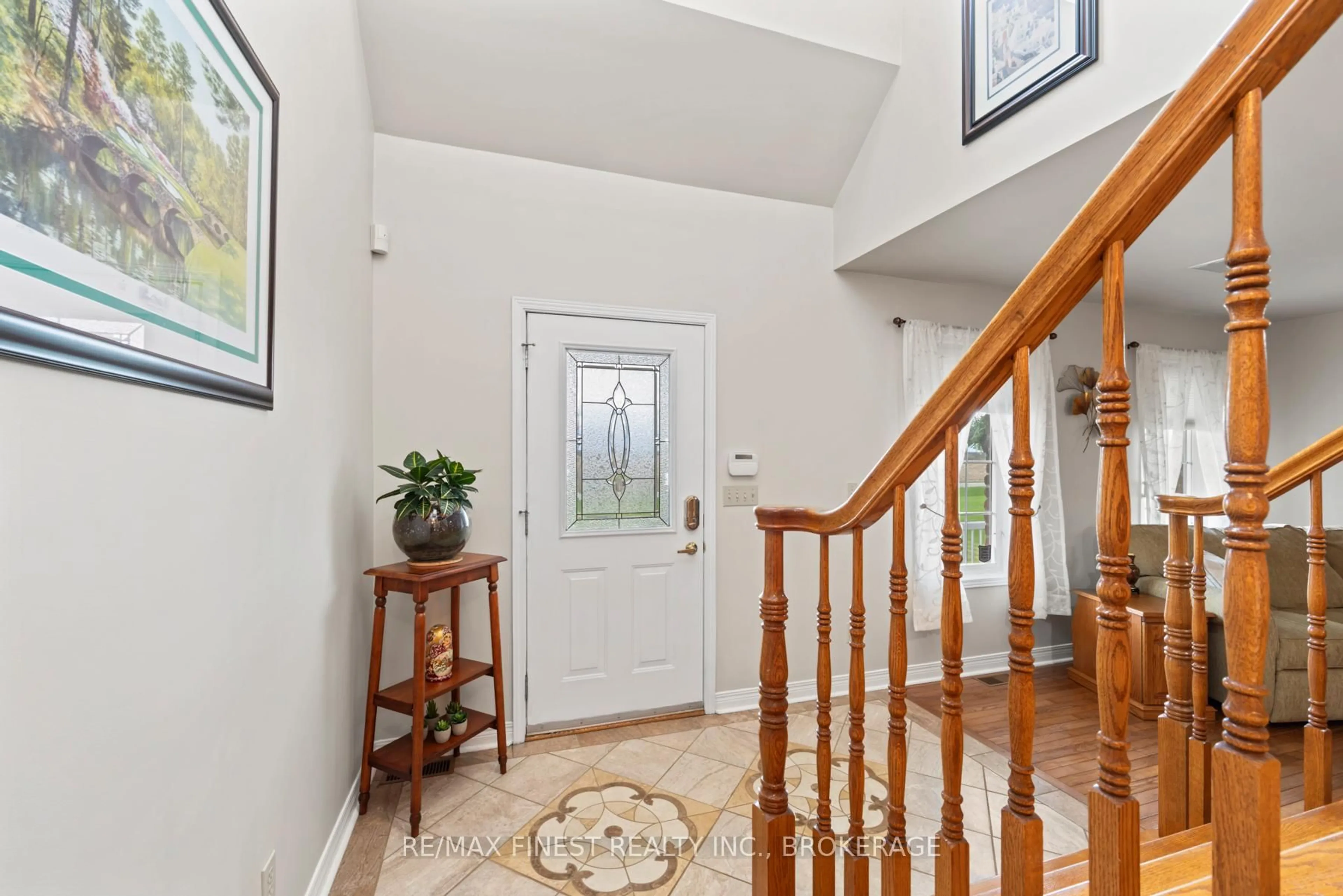 Indoor foyer for 546 Haig Rd, Leeds and the Thousand Islands Ontario K0E 1L0