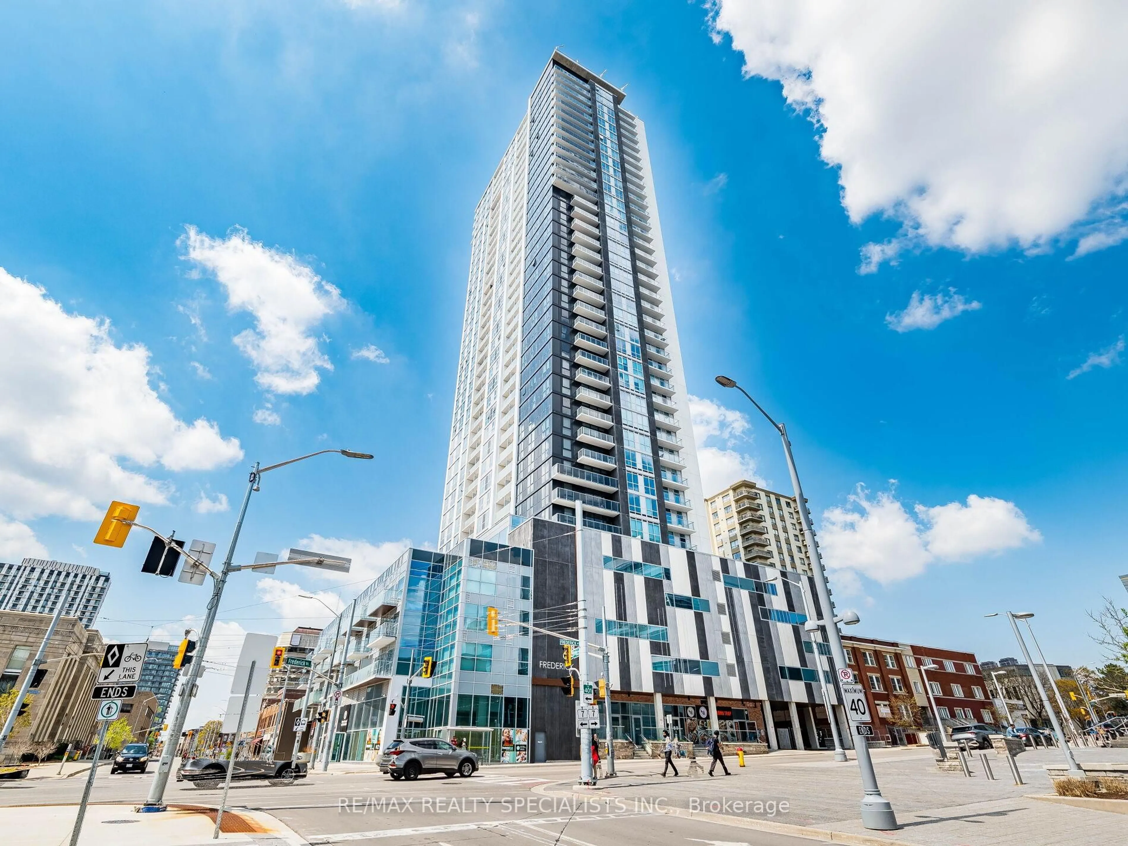 Indoor foyer for 60 Frederick St #1112, Kitchener Ontario N2H 0C7