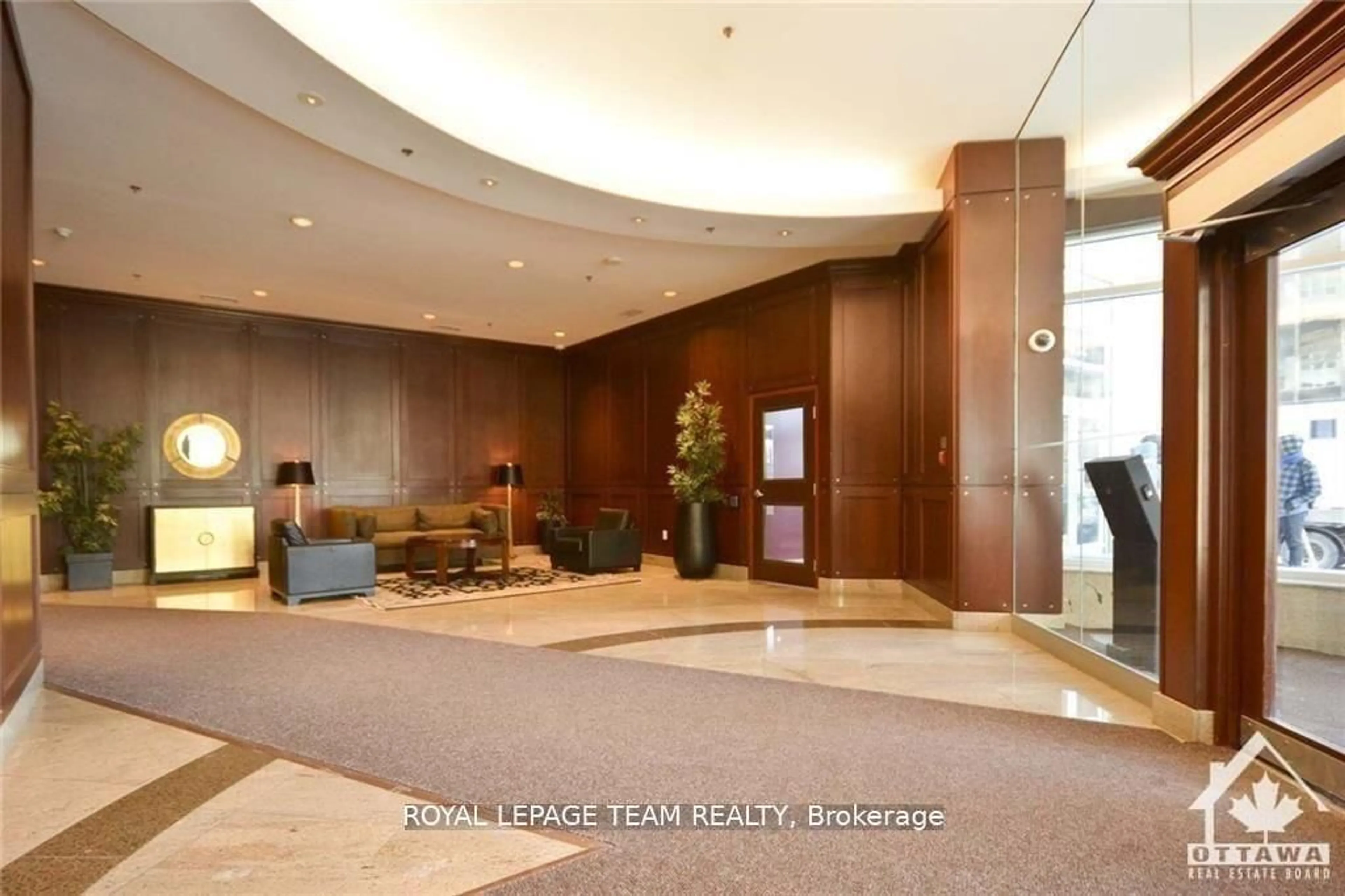 Lobby for 234 Rideau St #205, Ottawa Ontario K1N 0A9