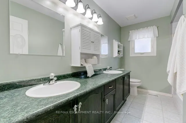 Additional property image - 137 Claudette Gate
