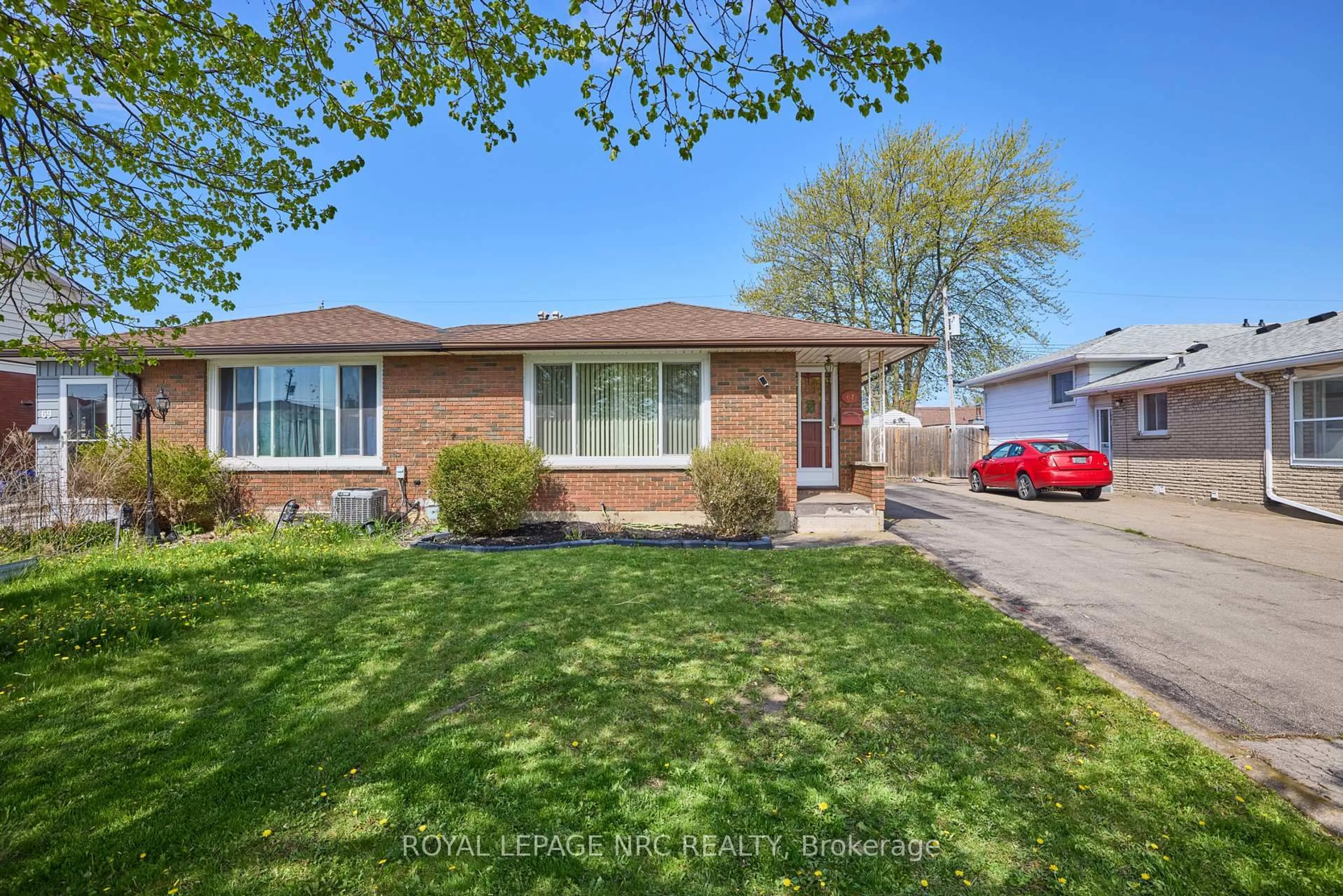 Home with brick exterior material, street for 67 Saint Andrews Ave, Welland Ontario L3B 1E3