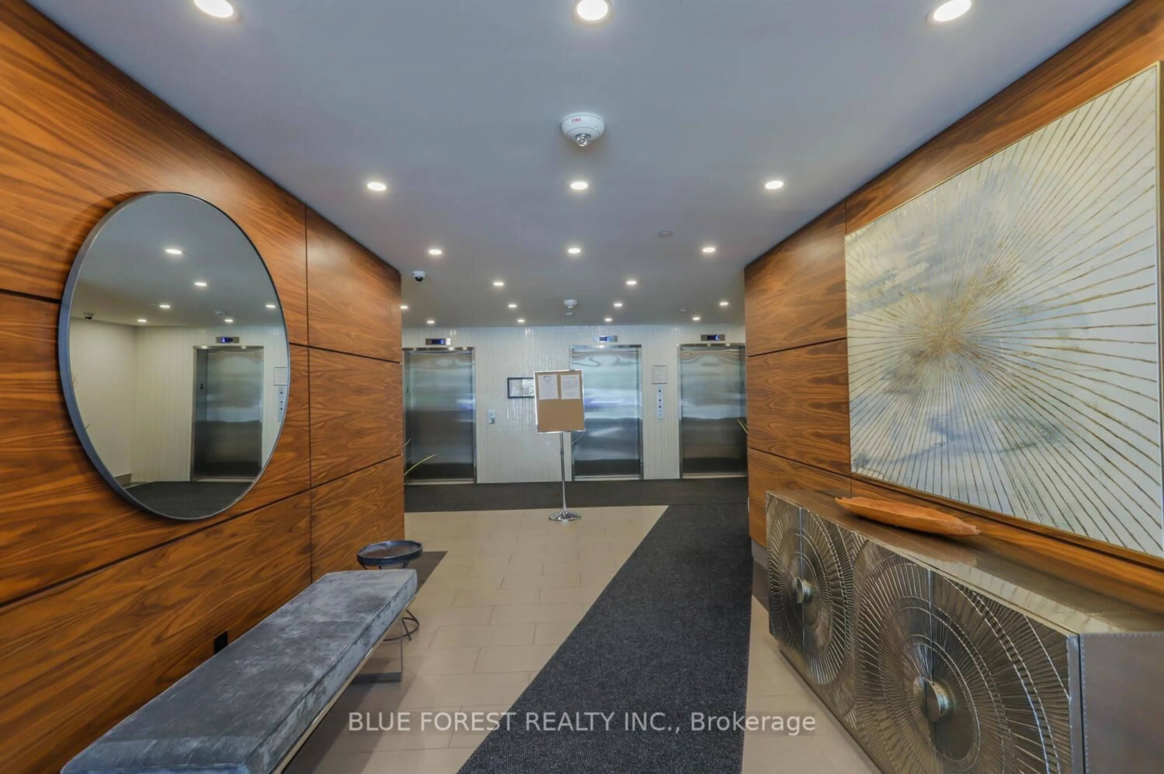 Lobby for 505 Talbot St #806, London East Ontario N6A 2S6