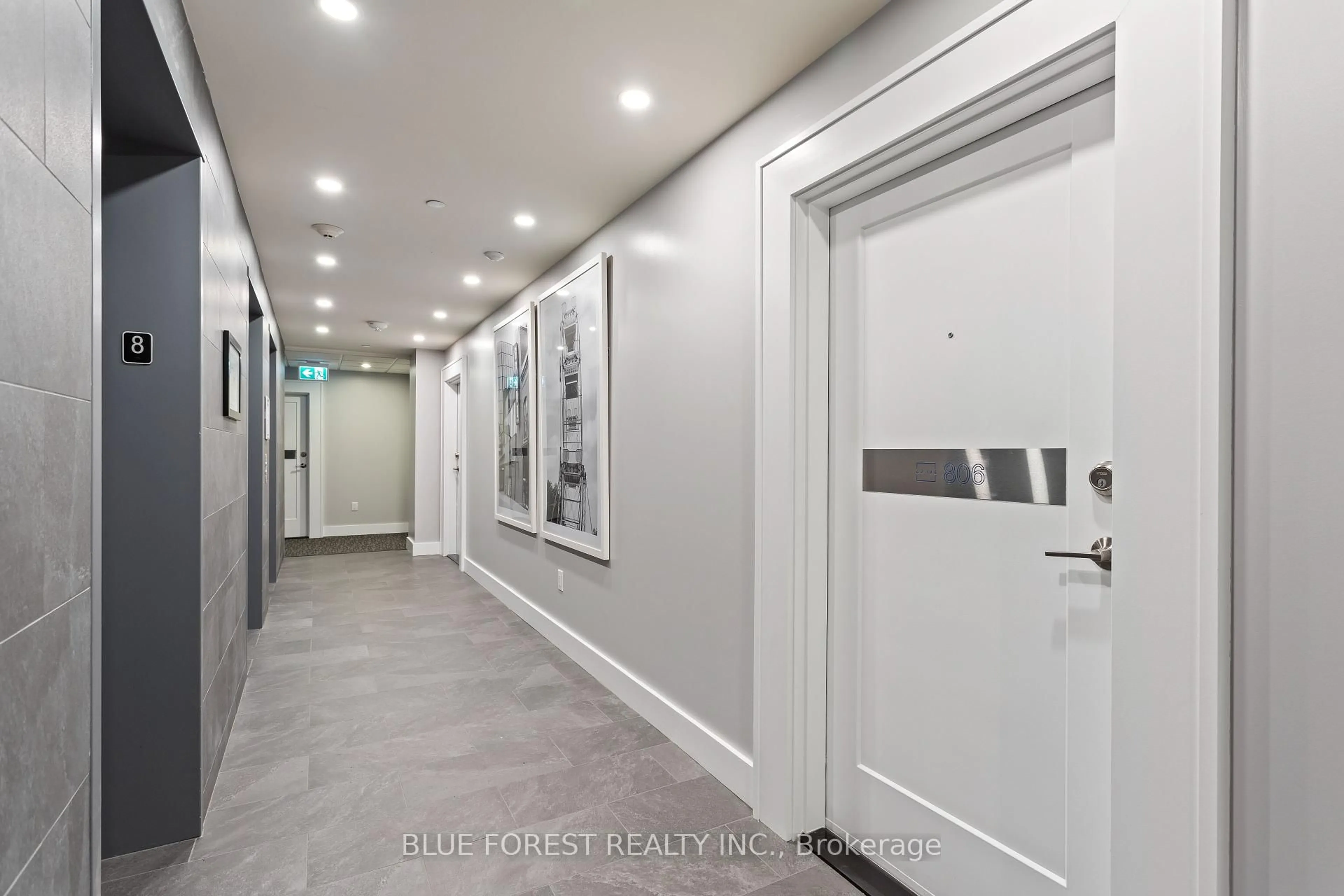 Indoor foyer for 505 Talbot St #806, London East Ontario N6A 2S6