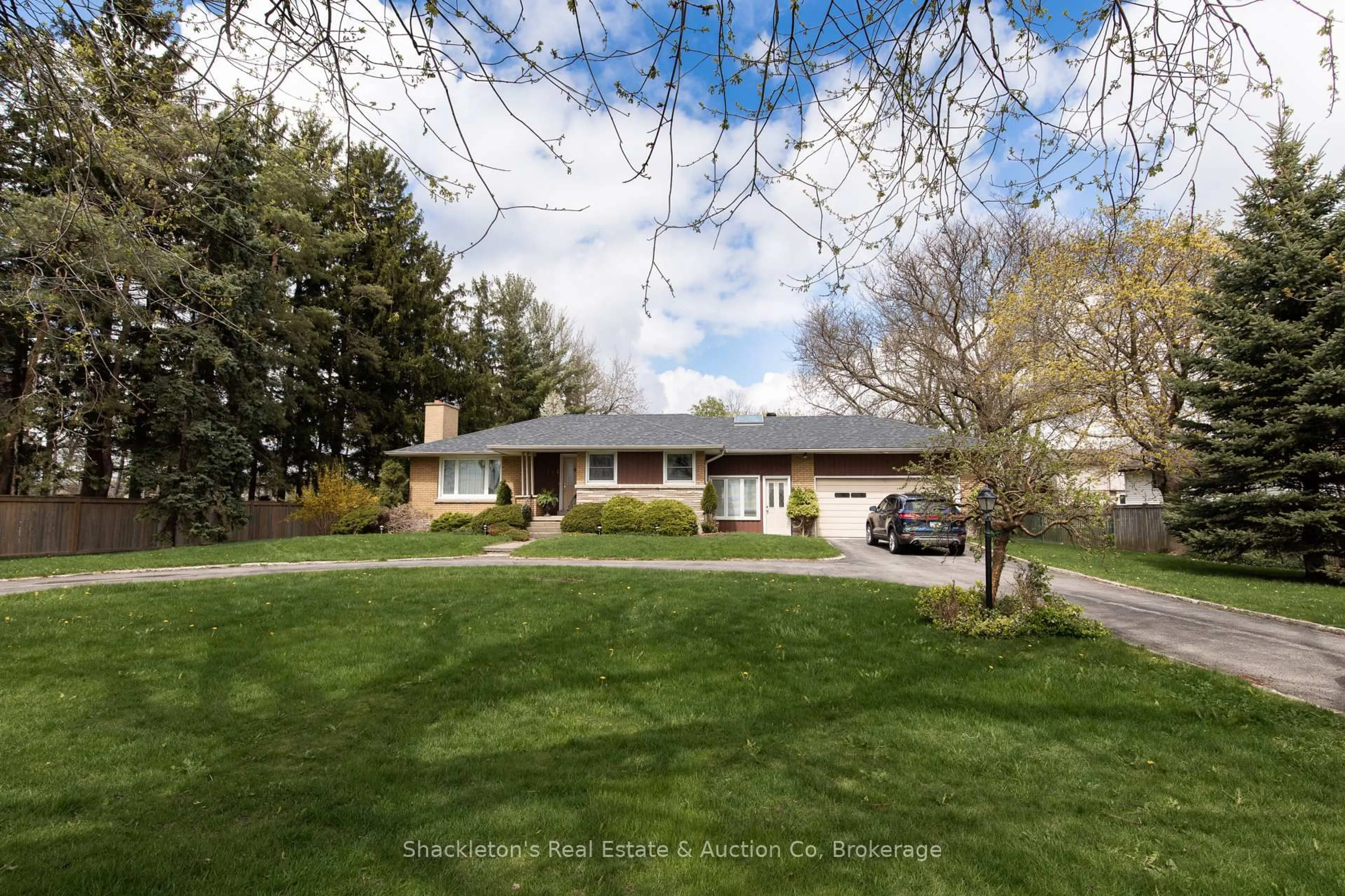 A pic from outside/outdoor area/front of a property/back of a property/a pic from drone, street for 444 Lorne Ave, Stratford Ontario N5A 6S4