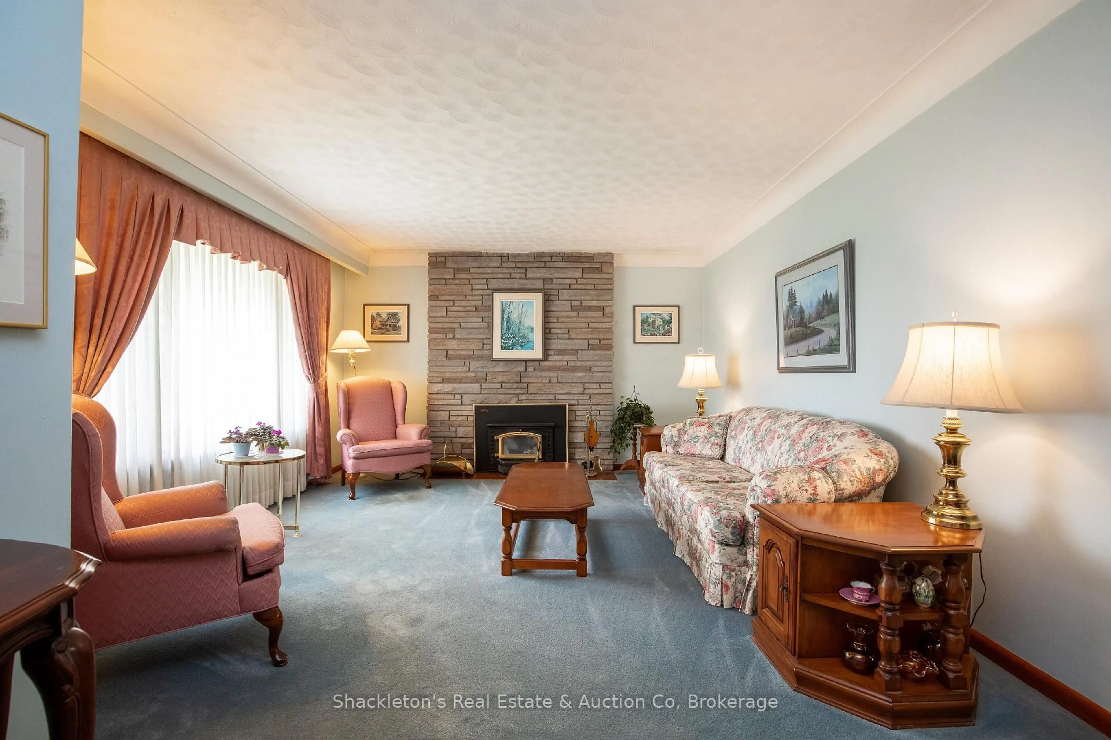 Living room with furniture, unknown for 444 Lorne Ave, Stratford Ontario N5A 6S4