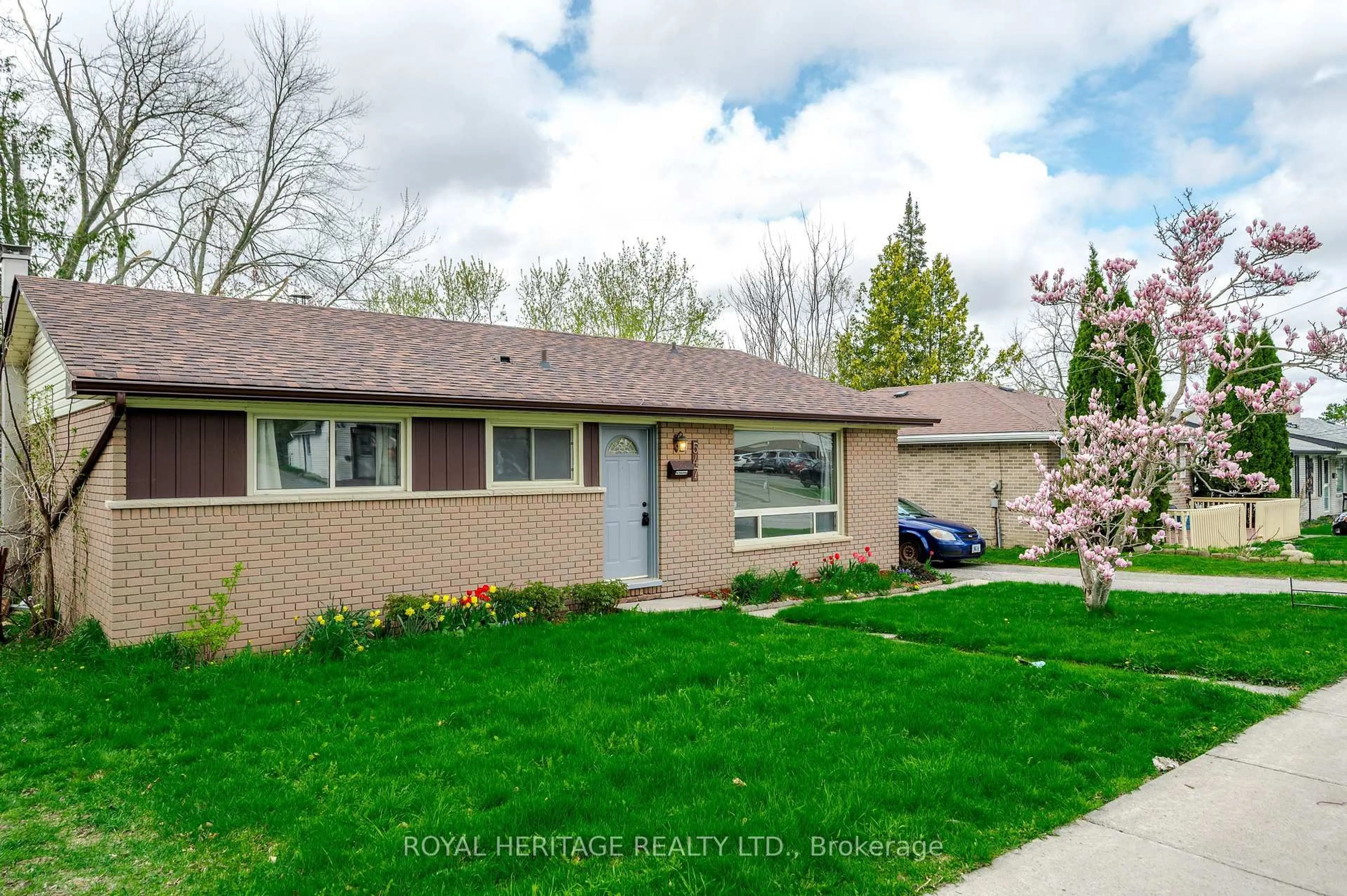 Home with brick exterior material, street for 547 River Rd, Peterborough South Ontario K9J 1E6