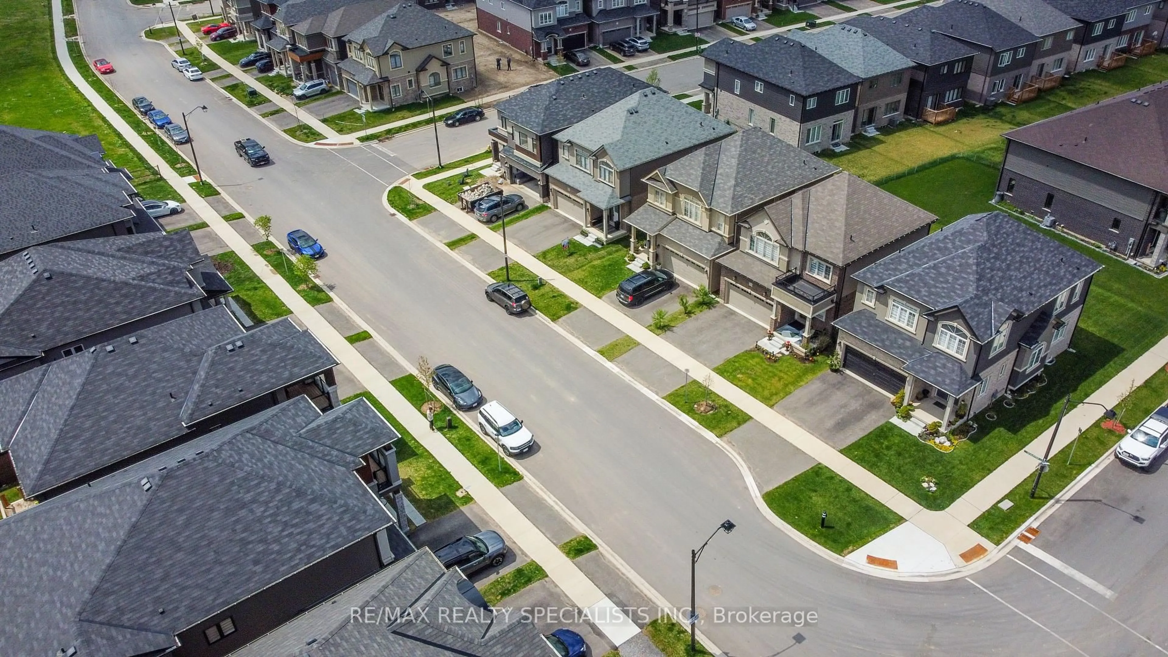 A pic from outside/outdoor area/front of a property/back of a property/a pic from drone, street for 56 Stauffer Rd, Brantford Ontario N3V 0B4