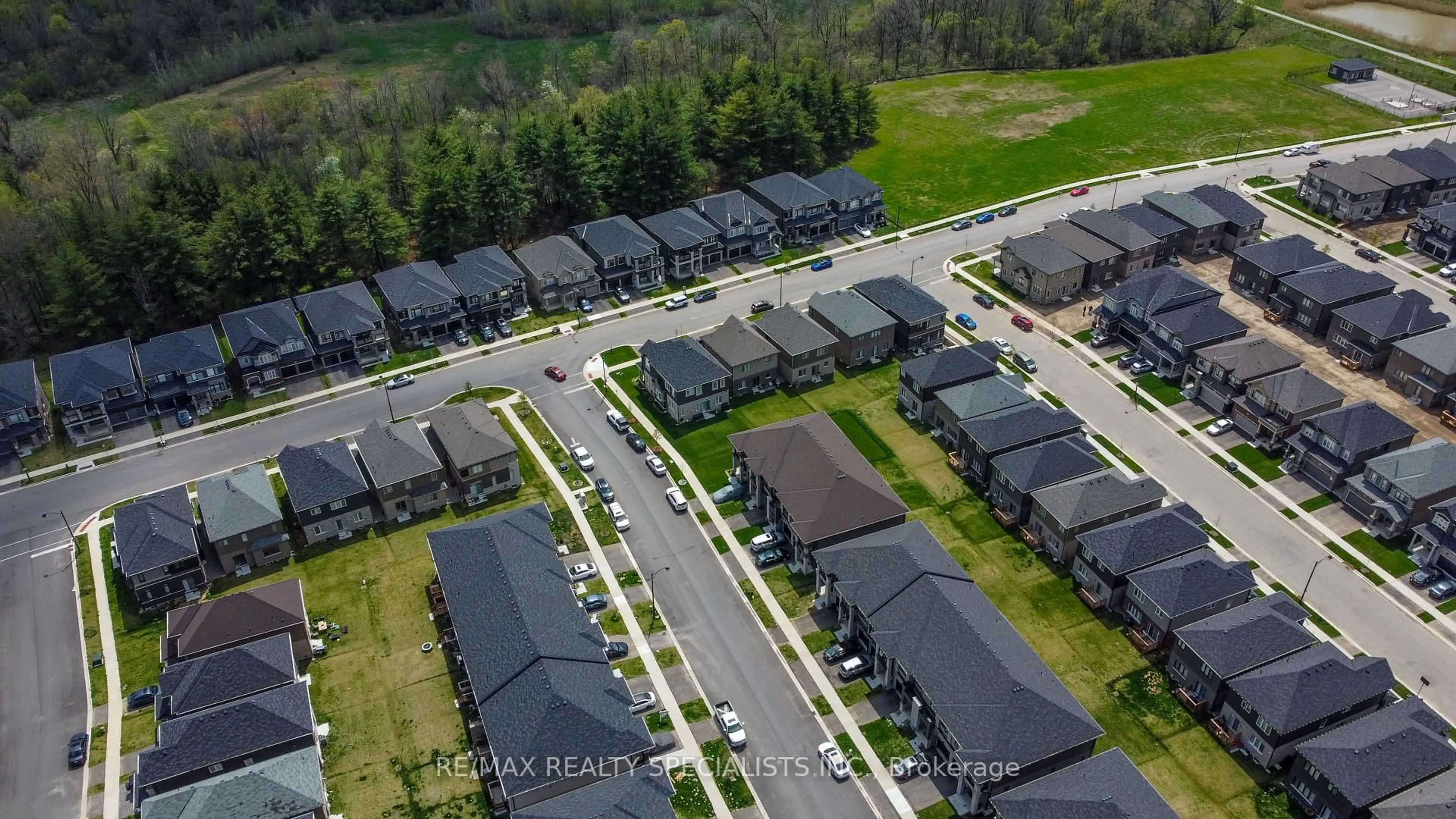 A pic from outside/outdoor area/front of a property/back of a property/a pic from drone, street for 56 Stauffer Rd, Brantford Ontario N3V 0B4