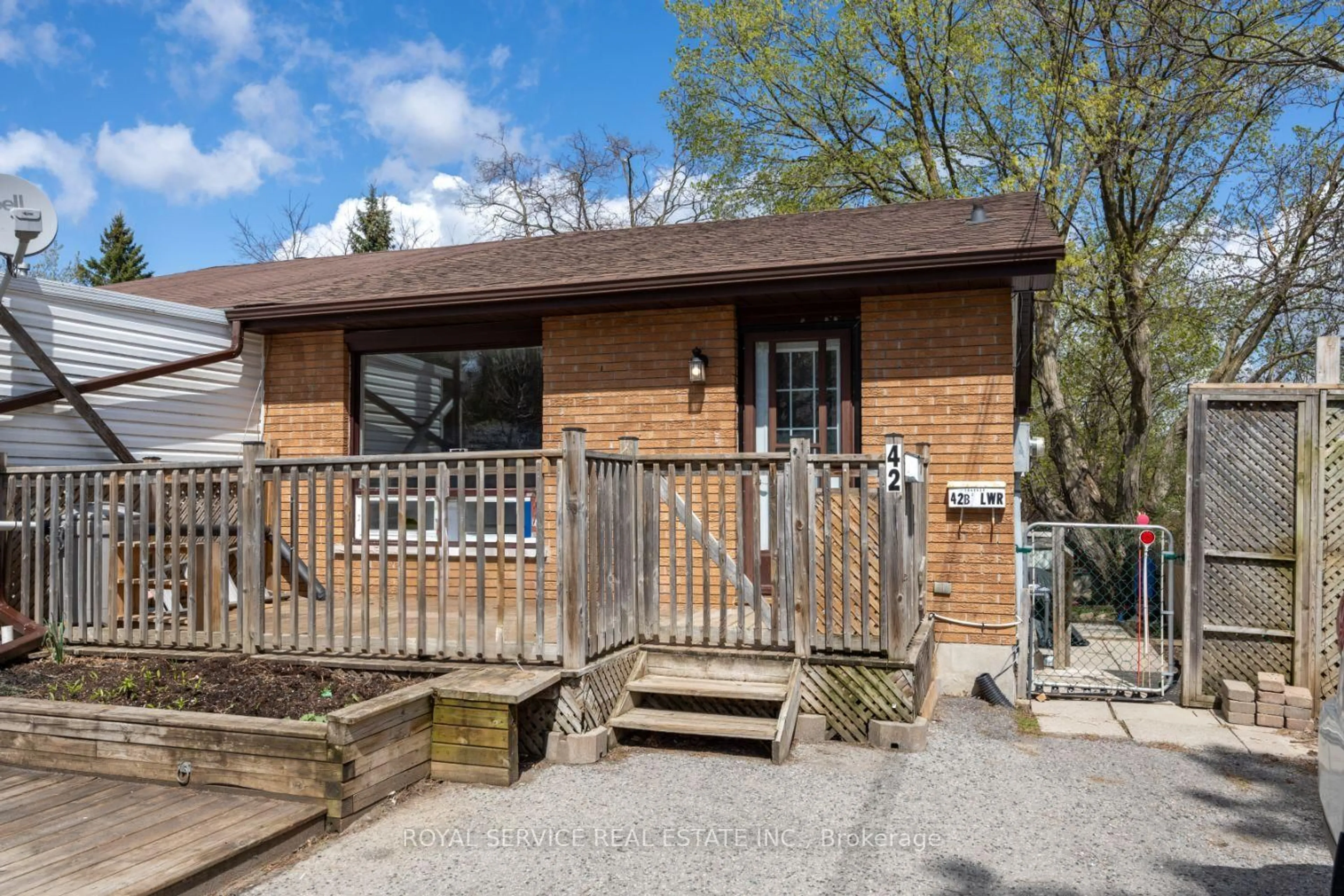 Patio, street for 42 Alexander Ave, Peterborough West Ontario K9J 6B4