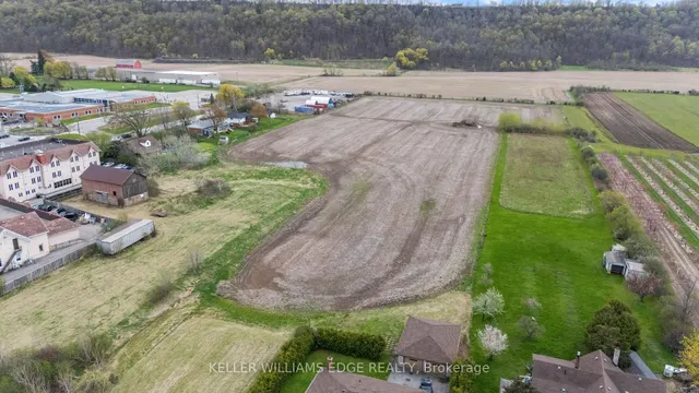Additional property image - 868 Highway 8 Highway