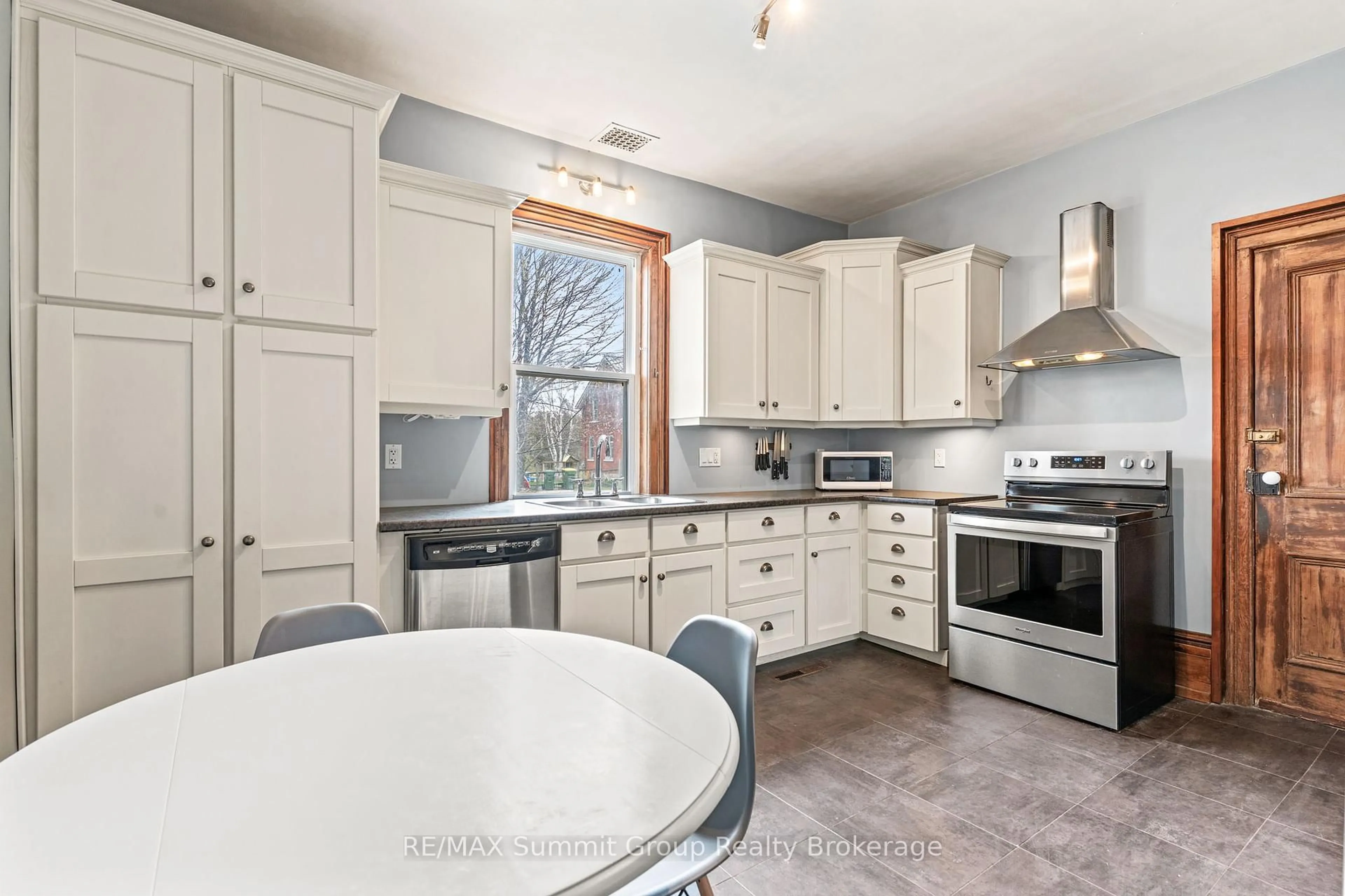 Open concept kitchen, ceramic/tile floor for 18 Mary St, Grey Highlands Ontario N0C 1E0