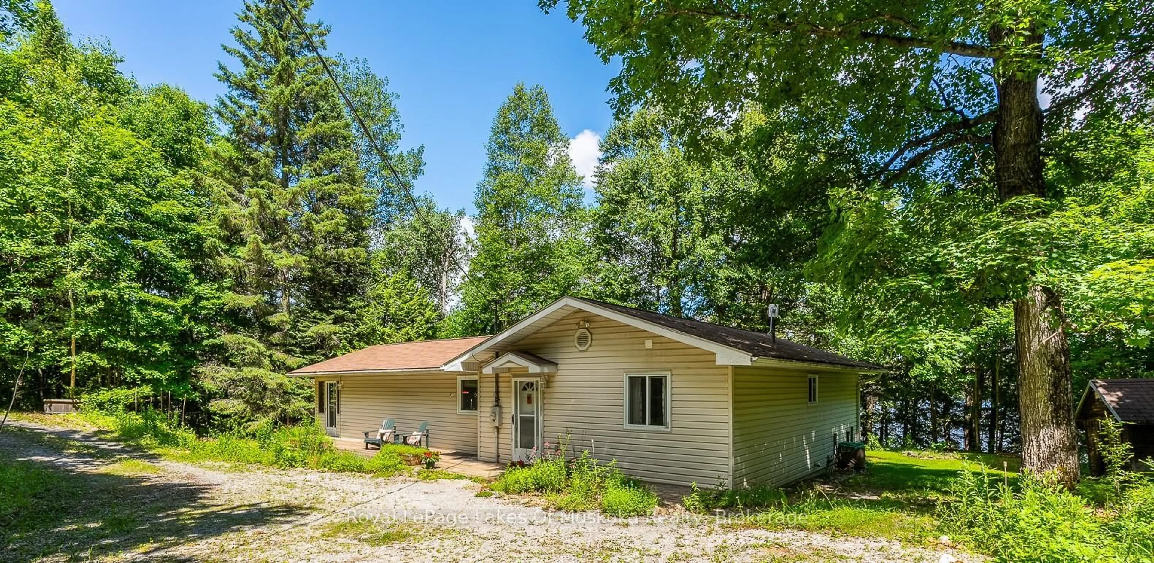 Unknown for 1096 FARMER HAYS Dr, Algonquin Highlands Ontario P0A 1E0