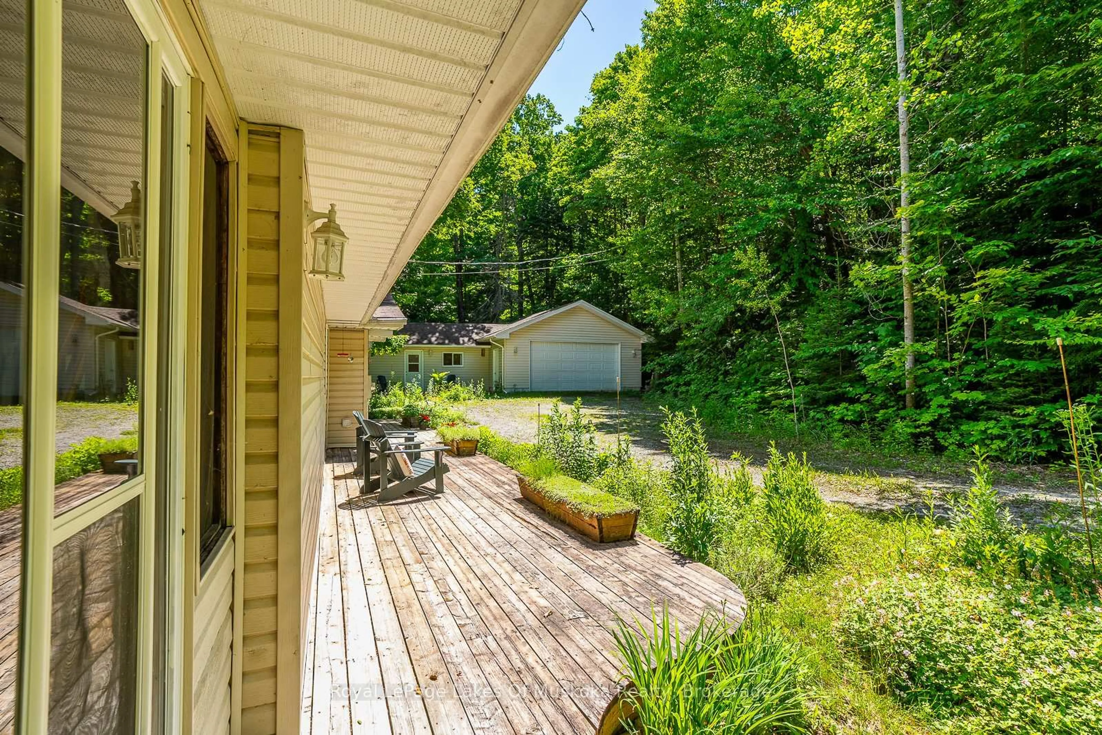Patio, water/lake/river/ocean view for 1096 FARMER HAYS Dr, Algonquin Highlands Ontario P0A 1E0