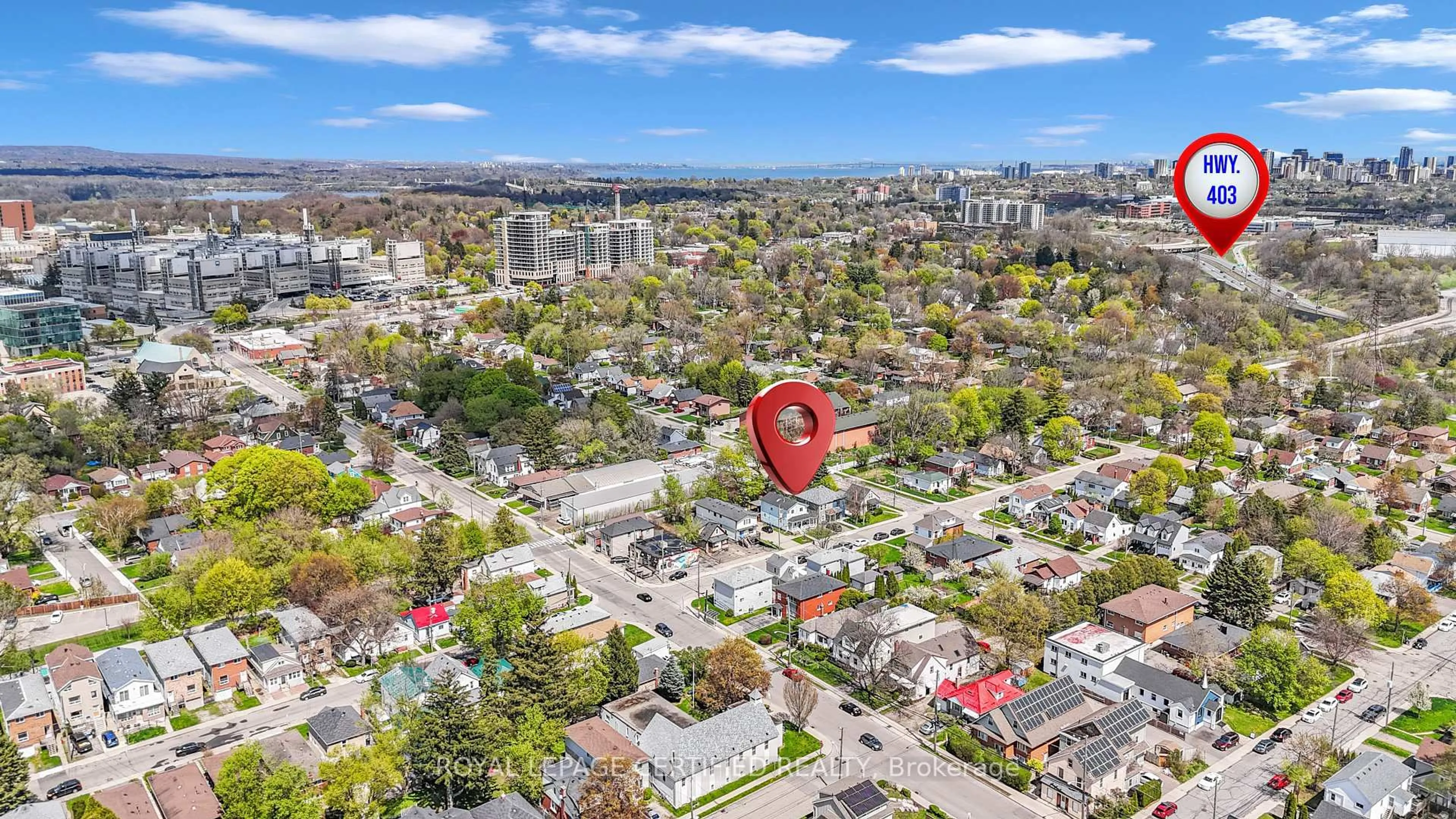 A pic from outside/outdoor area/front of a property/back of a property/a pic from drone, city buildings view from balcony for 34 Ward Ave, Hamilton Ontario L8S 2E6
