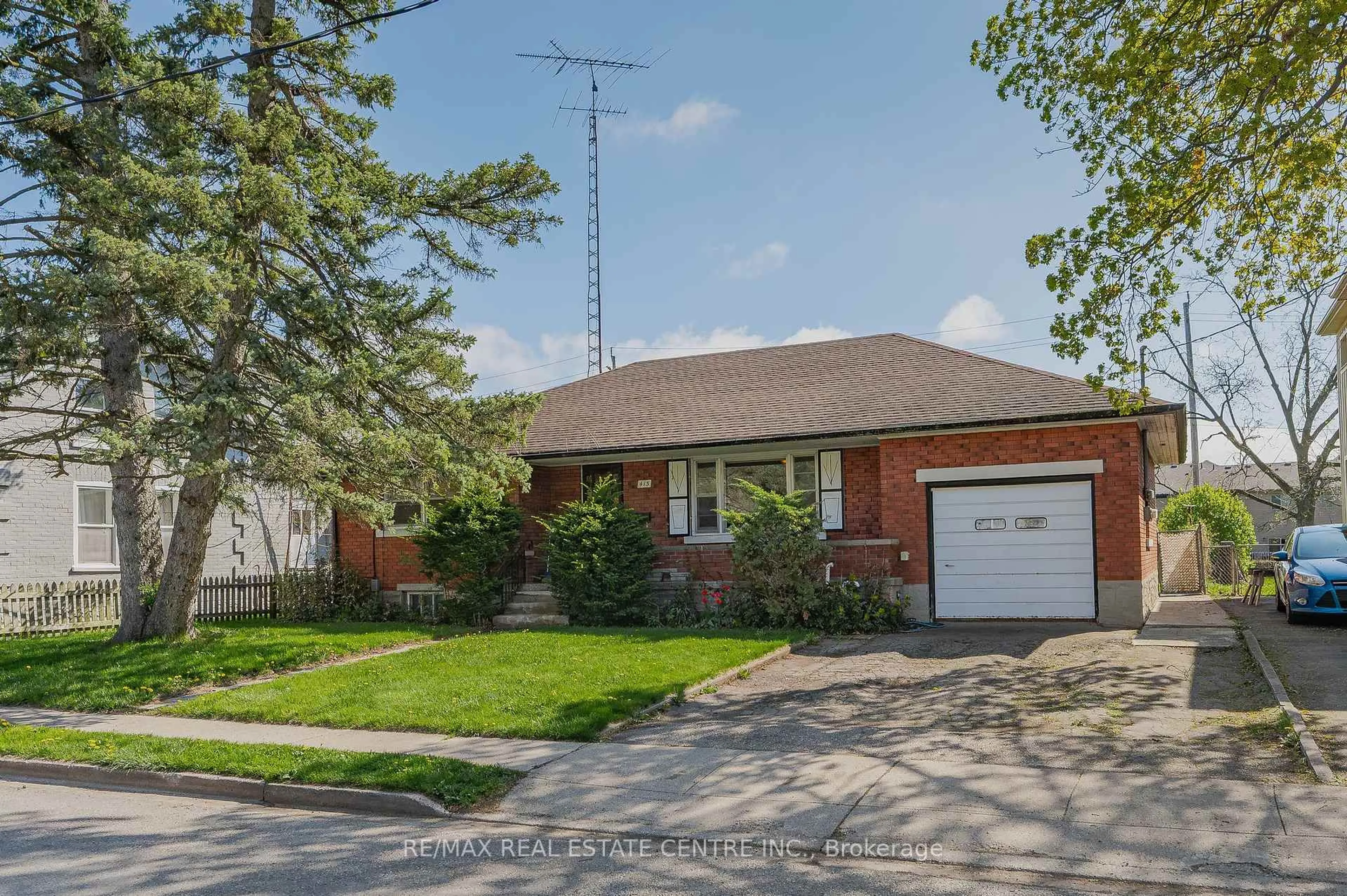 Home with brick exterior material, street for 413 Middle St, Cambridge Ontario N3H 3Z7