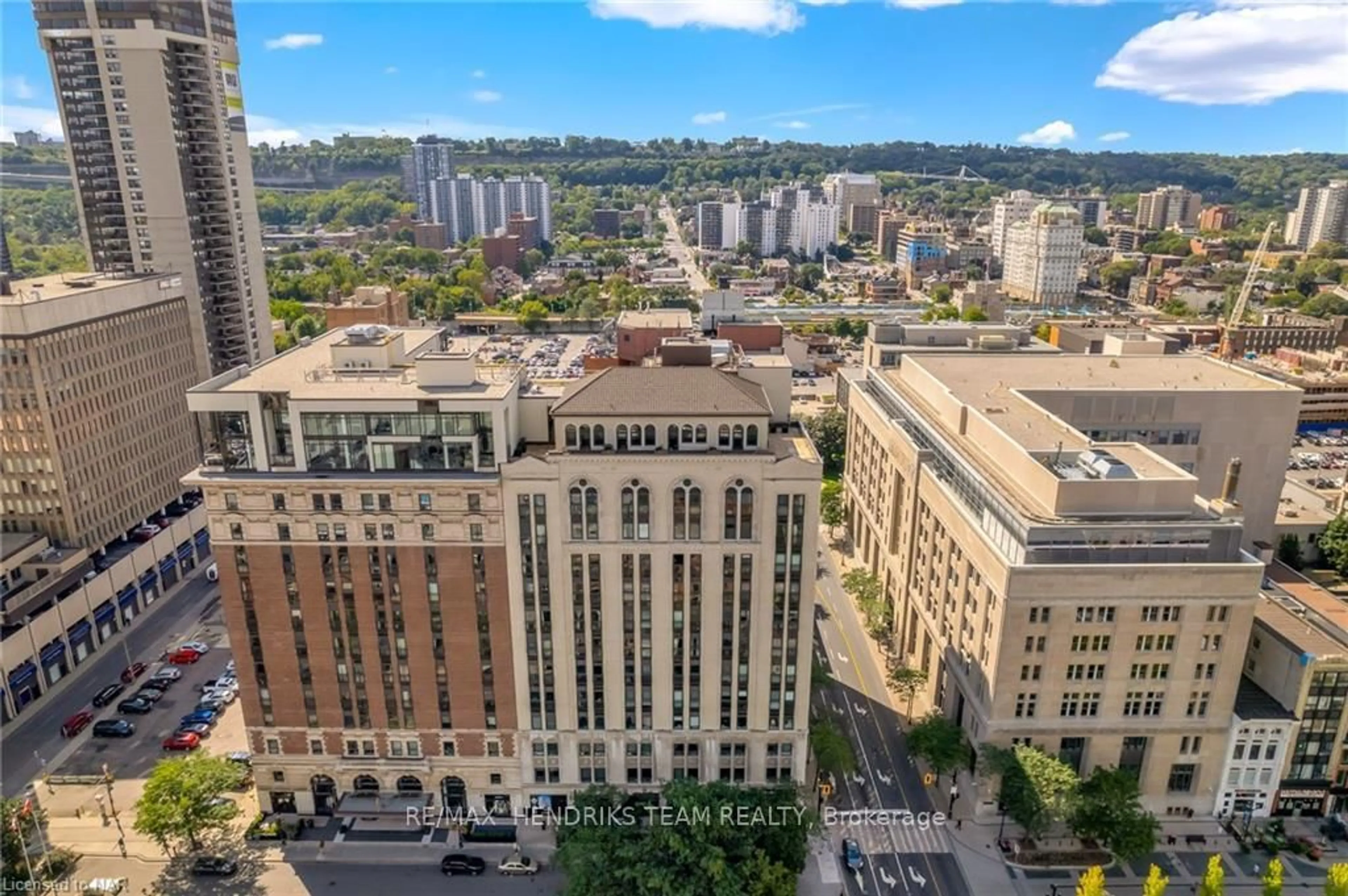 A pic from outside/outdoor area/front of a property/back of a property/a pic from drone, city buildings view from balcony for 112 KING St #LPH10, Hamilton Ontario L8N 1A8
