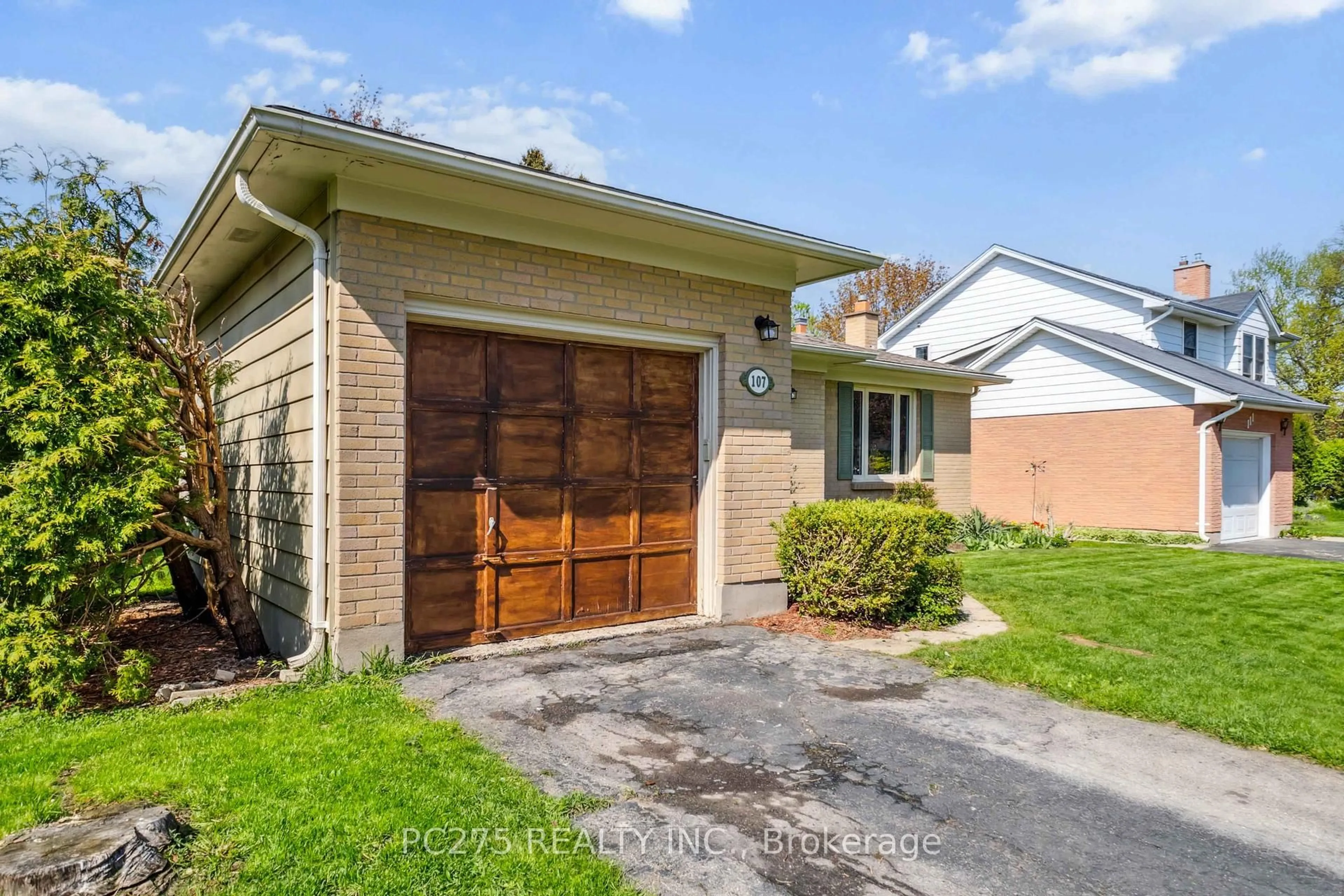 Unknown for 107 Inverary Cres, London North Ontario N6G 3L7