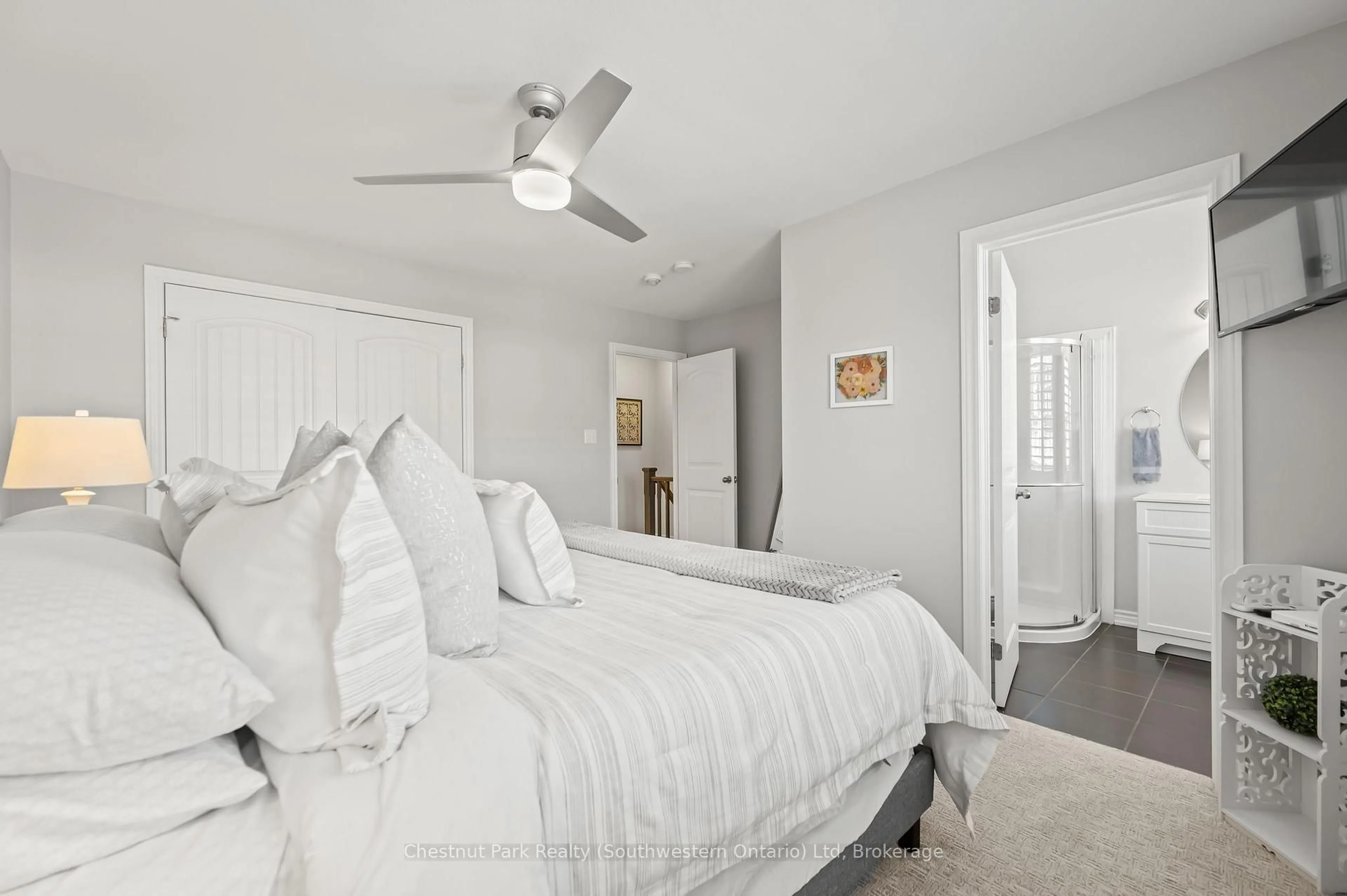 Bedroom with bed, unknown for 20 Tanton Ave, Centre Wellington Ontario N1M 0C3