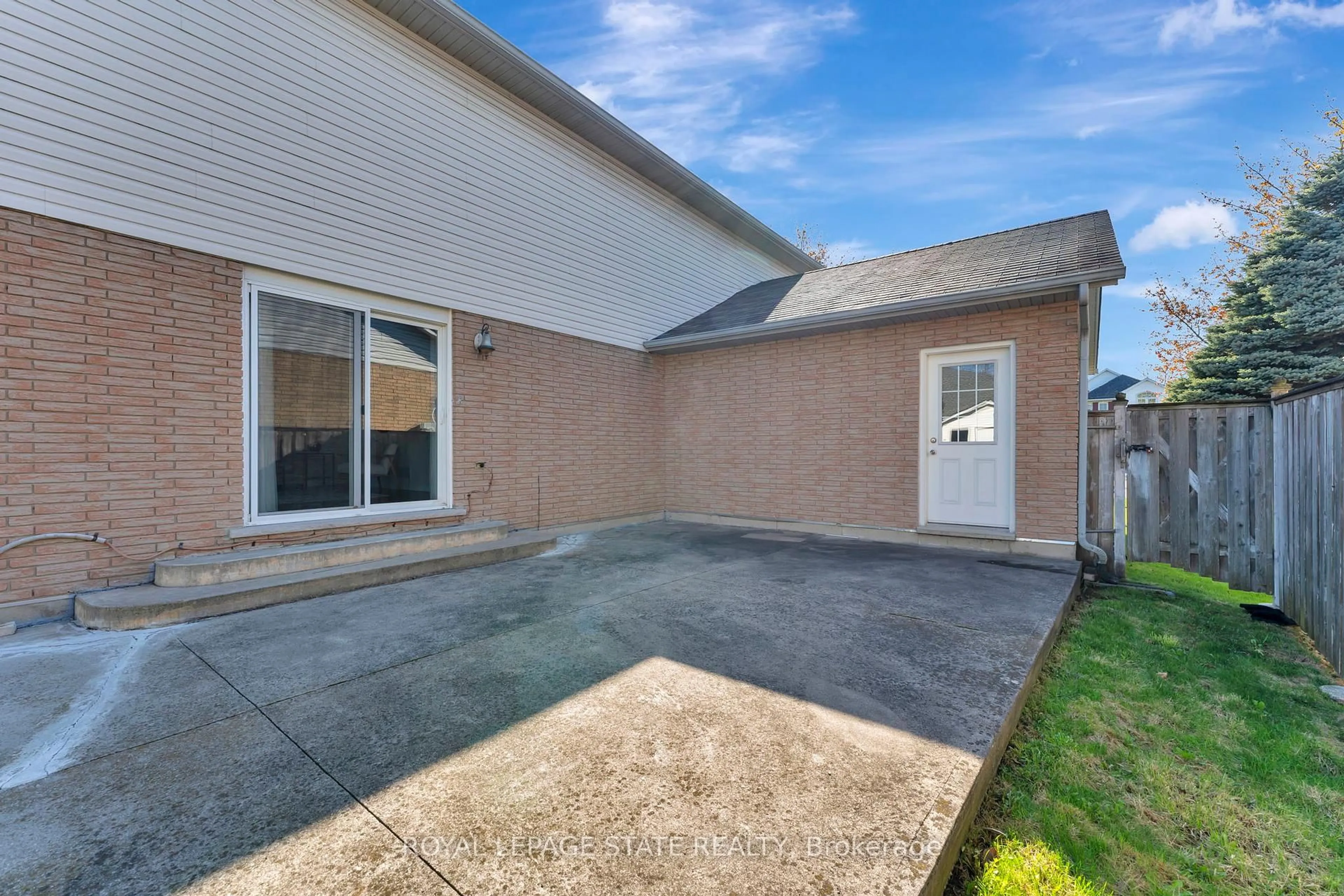 Patio, street for 60 Kitty Murray Lane, Hamilton Ontario L9K 1K8