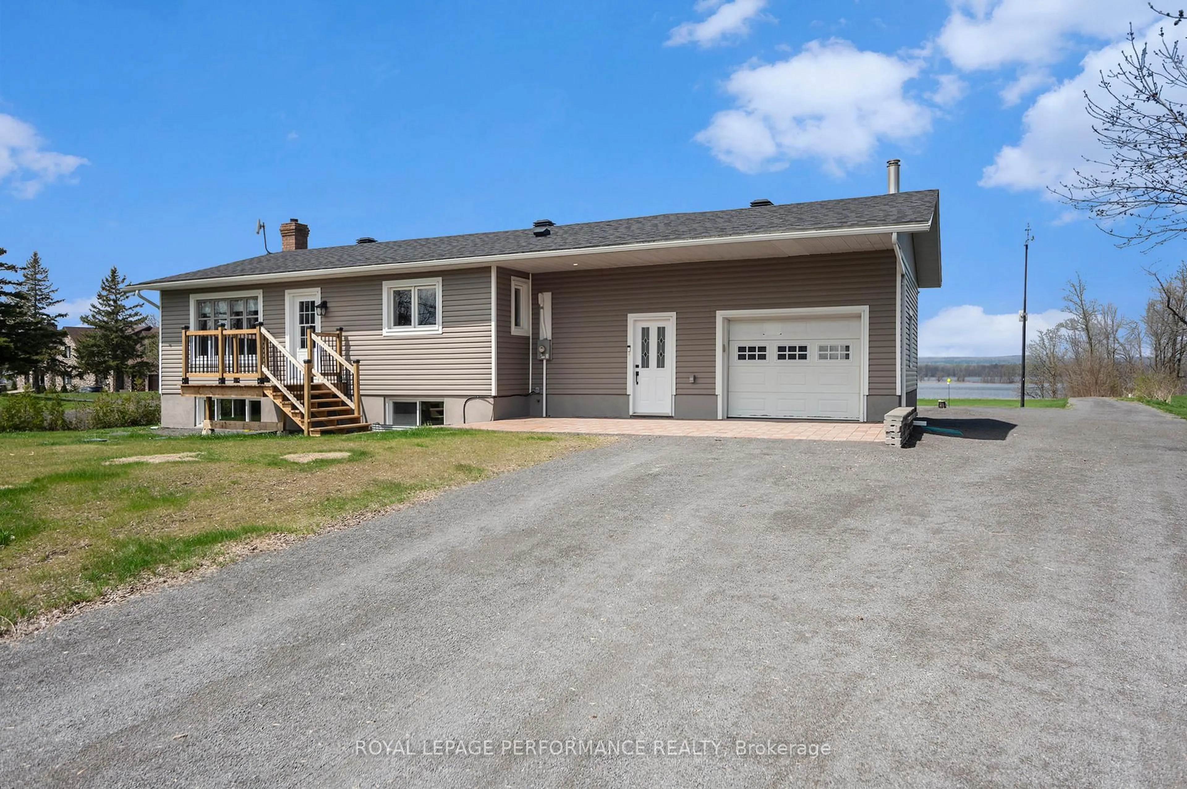 A pic from outside/outdoor area/front of a property/back of a property/a pic from drone, unknown for 9360 County Road 17 Rd, Clarence-Rockland Ontario K4K 1K9