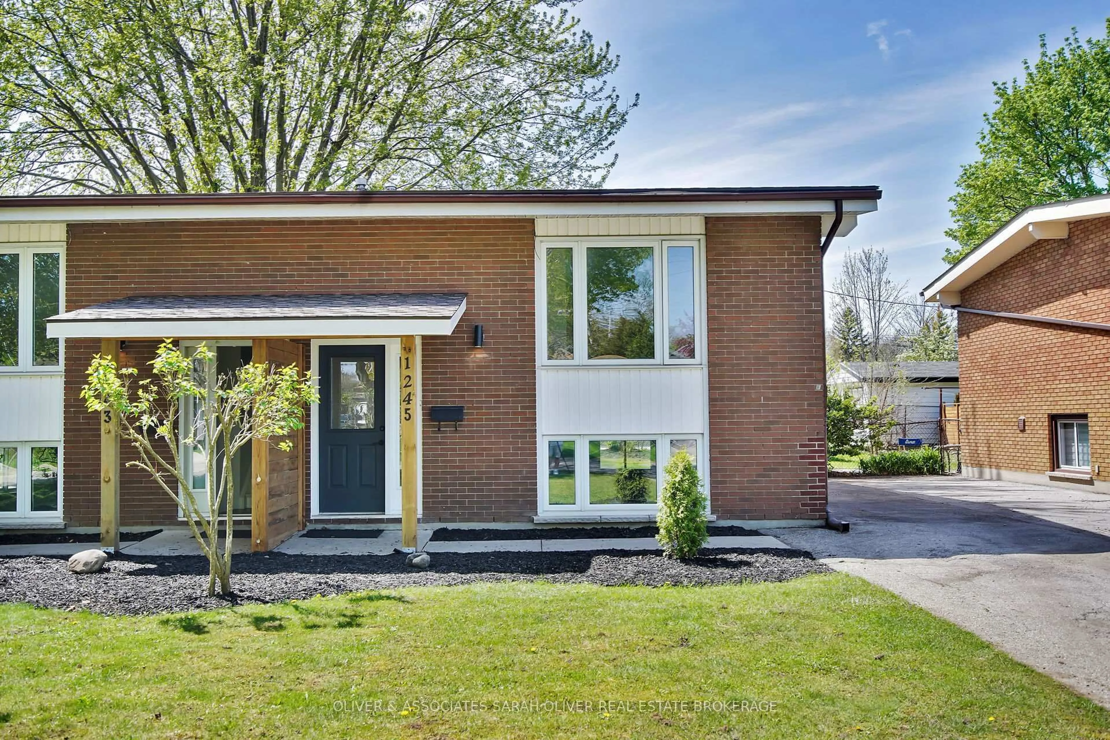 Home with brick exterior material, street for 1245 Sorrel Rd, London East Ontario N5Z 2N6