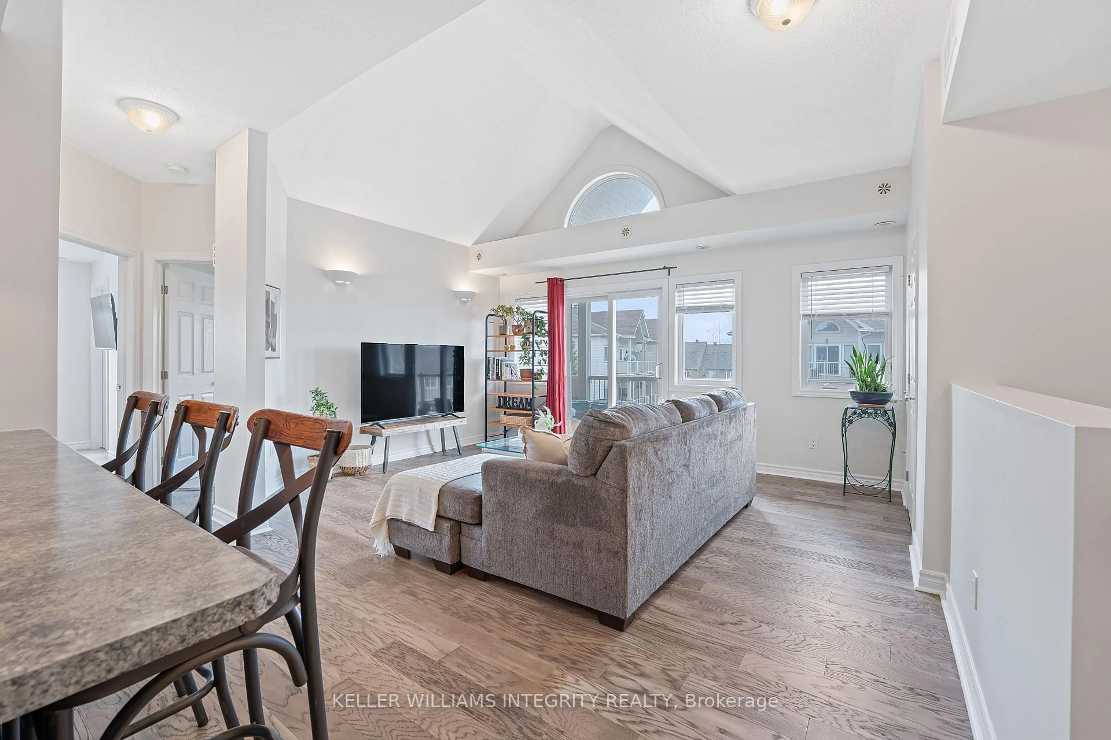 Living room with furniture, unknown for 763 Cedar Creek Dr #L, Ottawa Ontario K1T 0B3