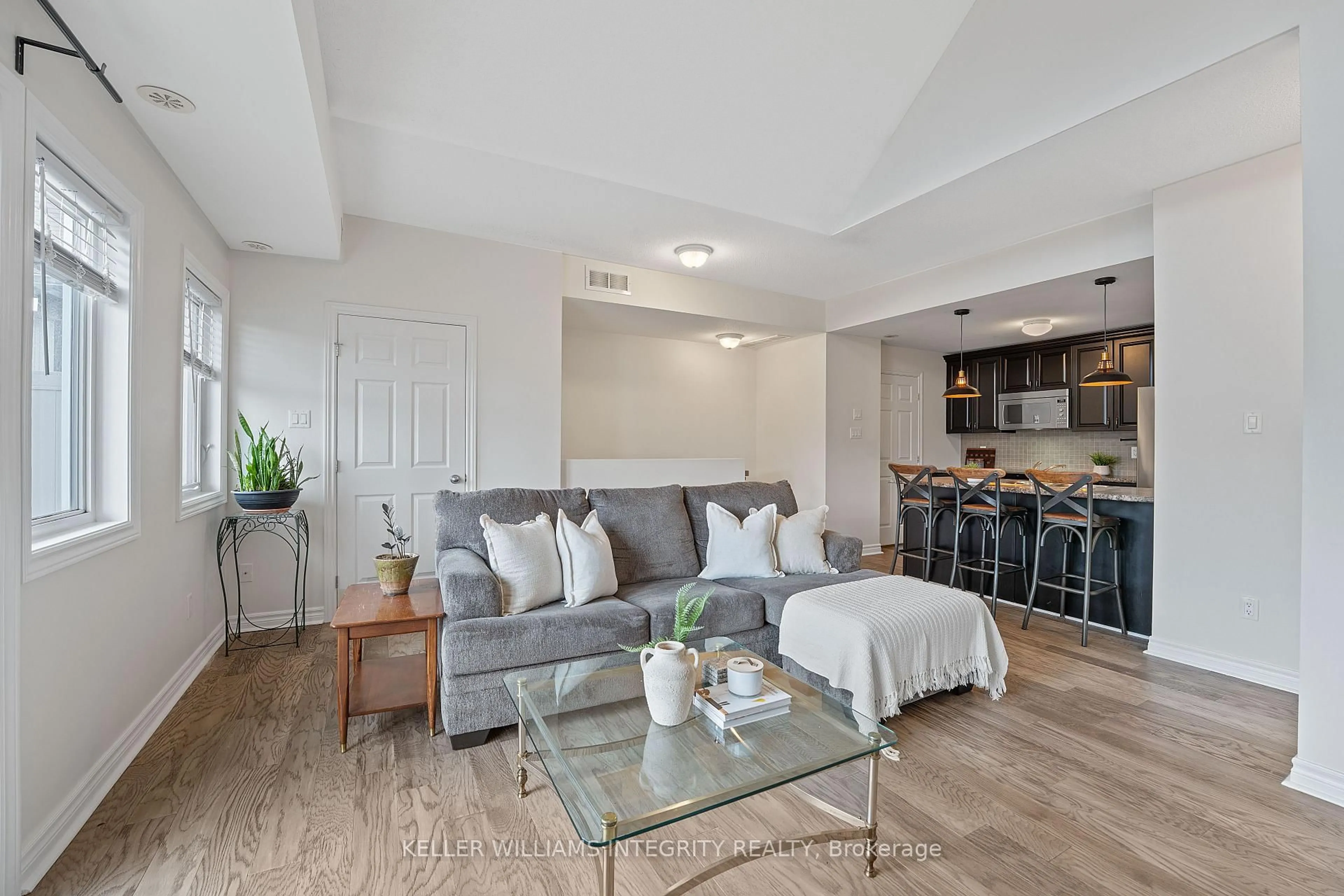 Living room with furniture, unknown for 763 Cedar Creek Dr #L, Ottawa Ontario K1T 0B3