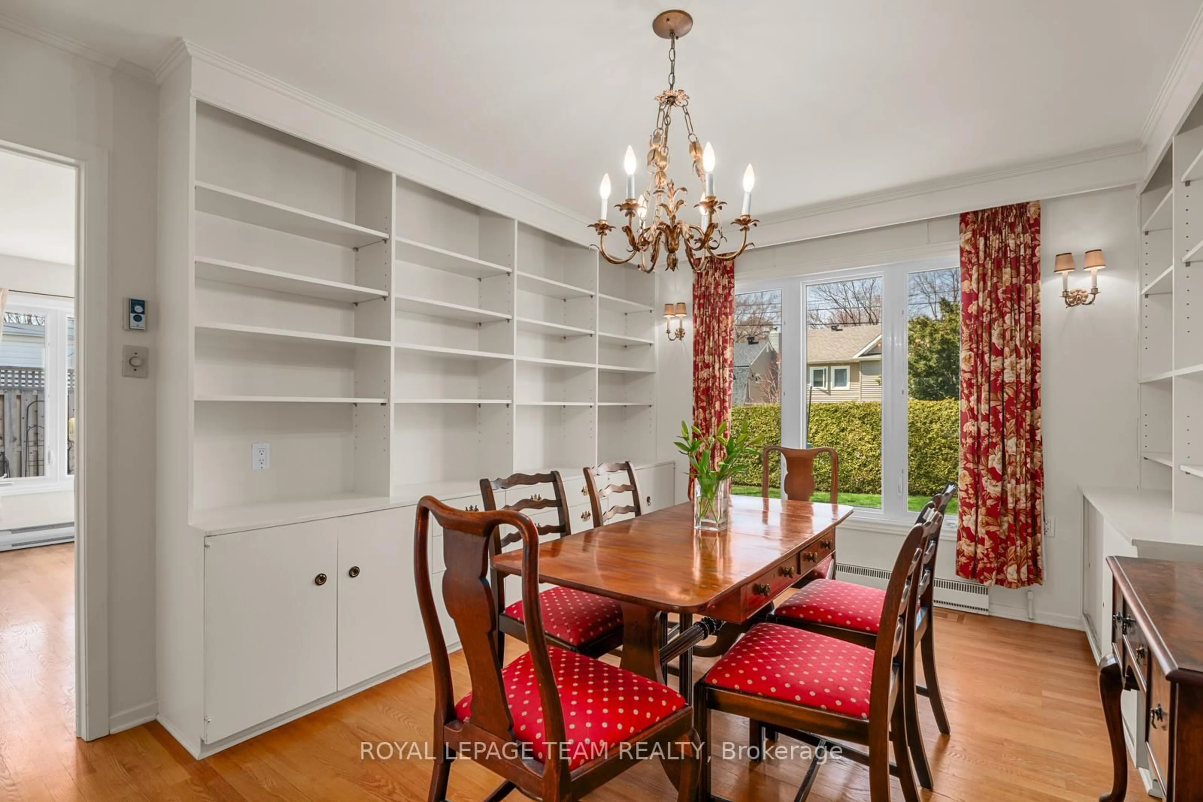 Dining room, wood/laminate floor for 793 Dunloe Ave, Ottawa Ontario K1K 0K3