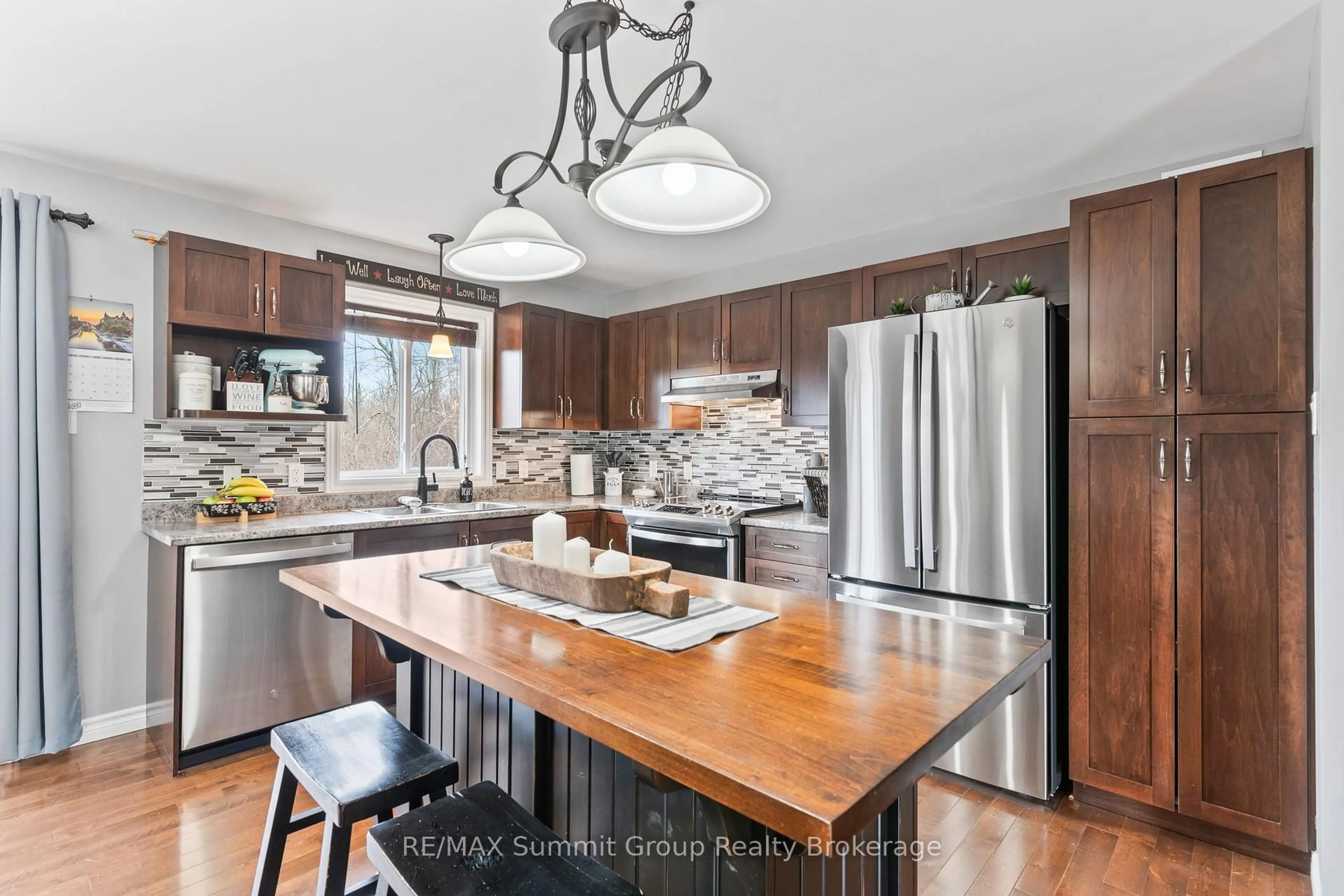Open concept kitchen, unknown for 429528 8th Concession B N/A, Grey Highlands Ontario N0C 1M0