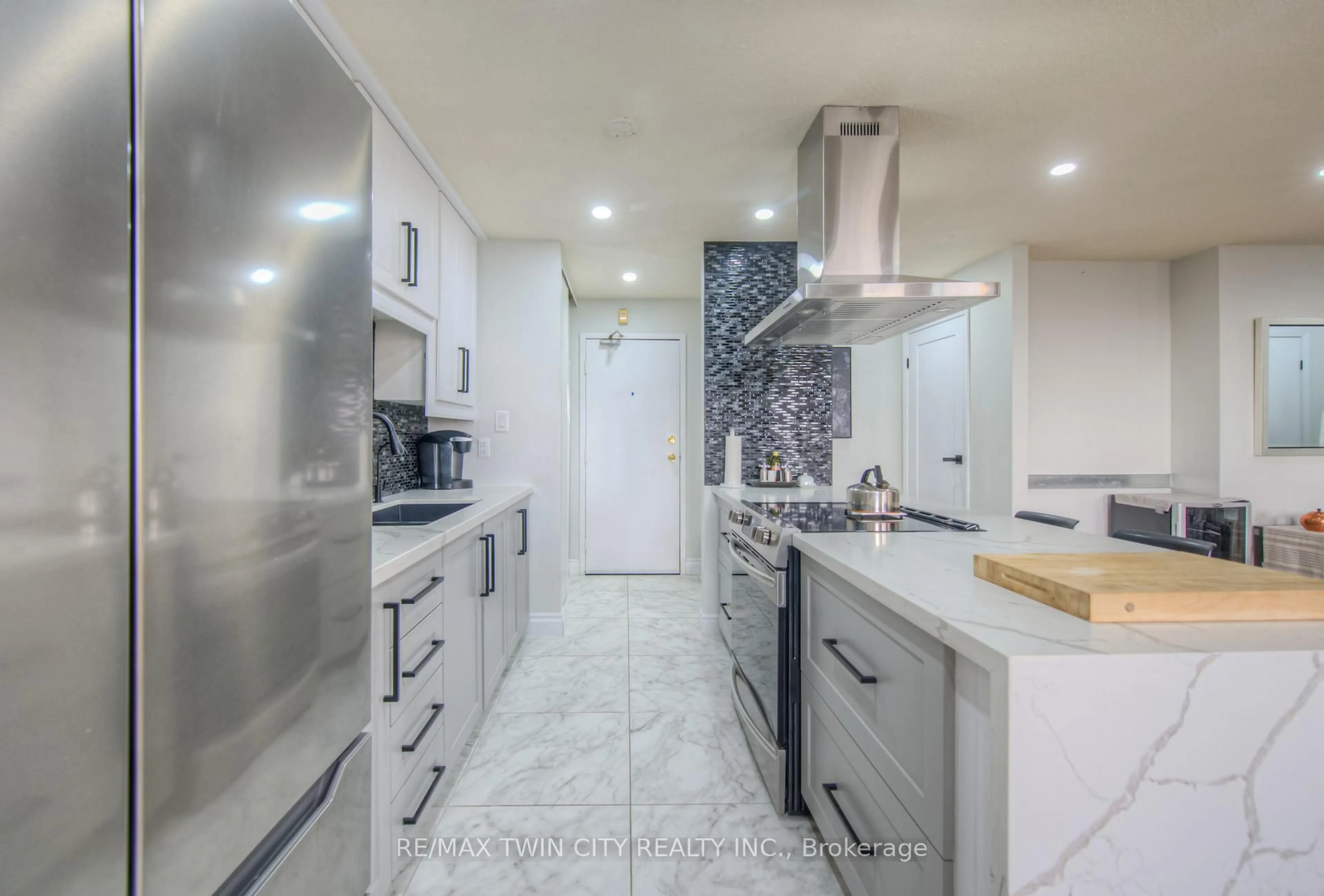 Contemporary kitchen, ceramic/tile floor for 185 Kehl St #410, Kitchener Ontario N2M 5B9
