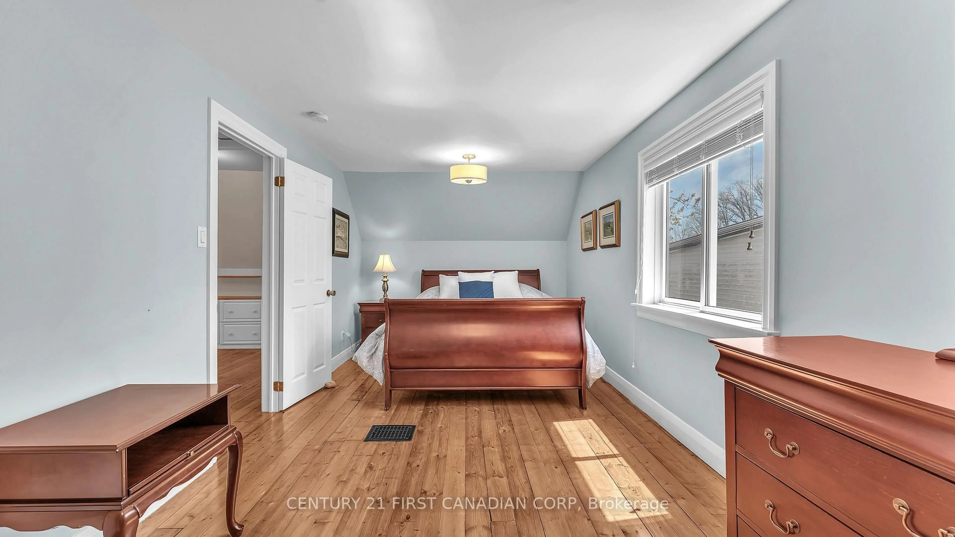 Bedroom with bed, unknown for 47 Crescent Ave, Central Elgin Ontario N5P 2K4