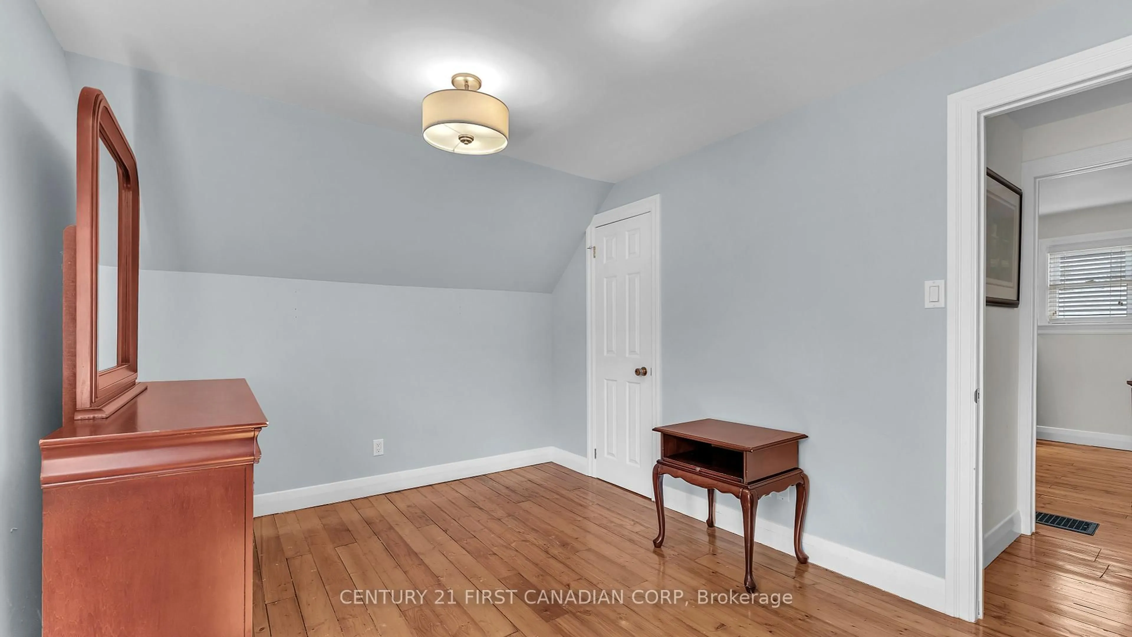A pic of a room for 47 Crescent Ave, Central Elgin Ontario N5P 2K4