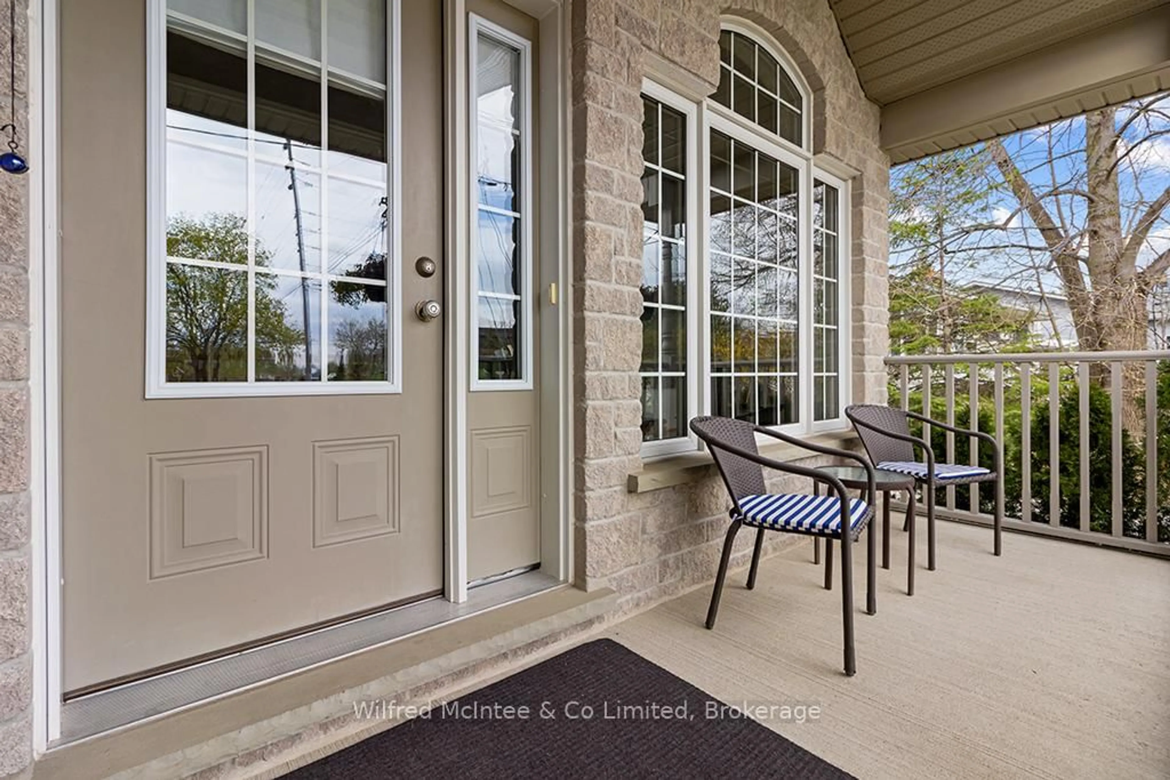 Patio, street for 733 Gustavus St, Saugeen Shores Ontario N0H 2C0
