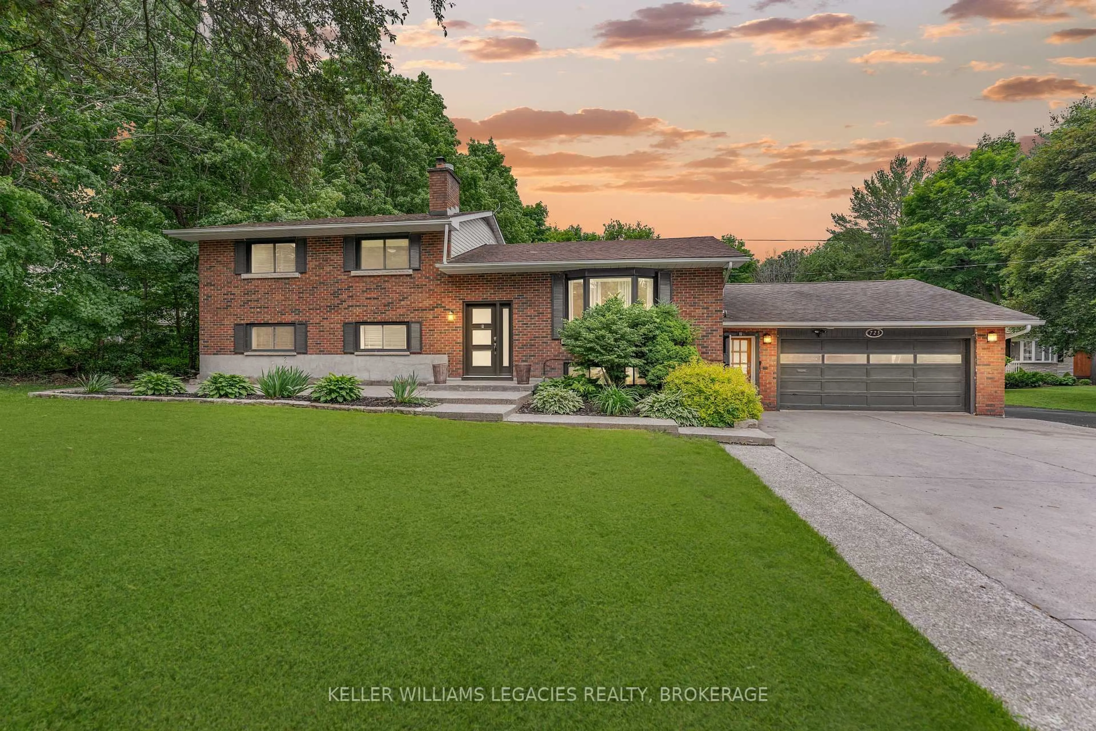 Home with brick exterior material, unknown for 725 TACOMA Cres, Kingston Ontario K7M 5C5