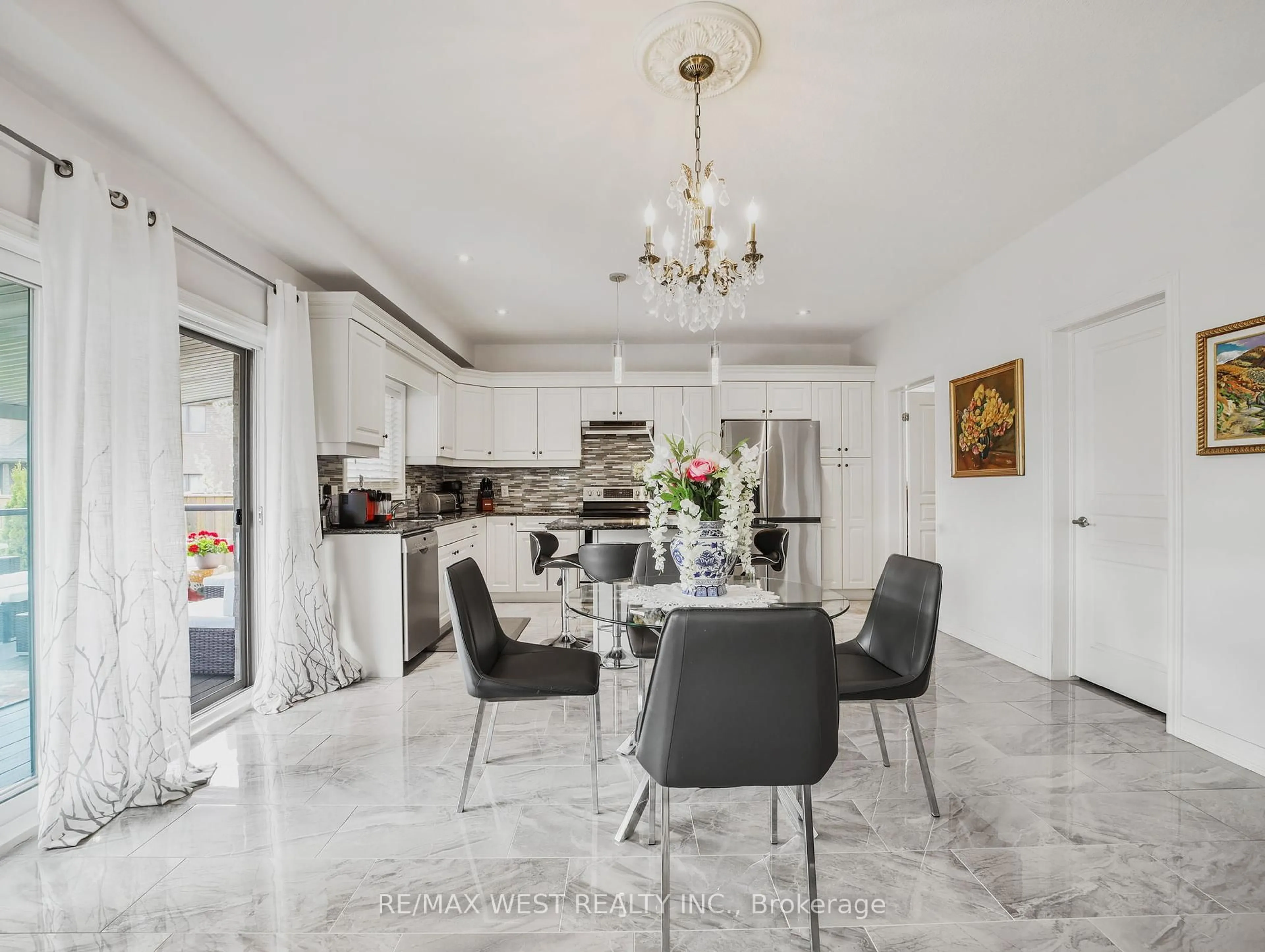 Dining room, ceramic/tile floor for 5632 Osprey Ave, Niagara Falls Ontario L2H 0M2