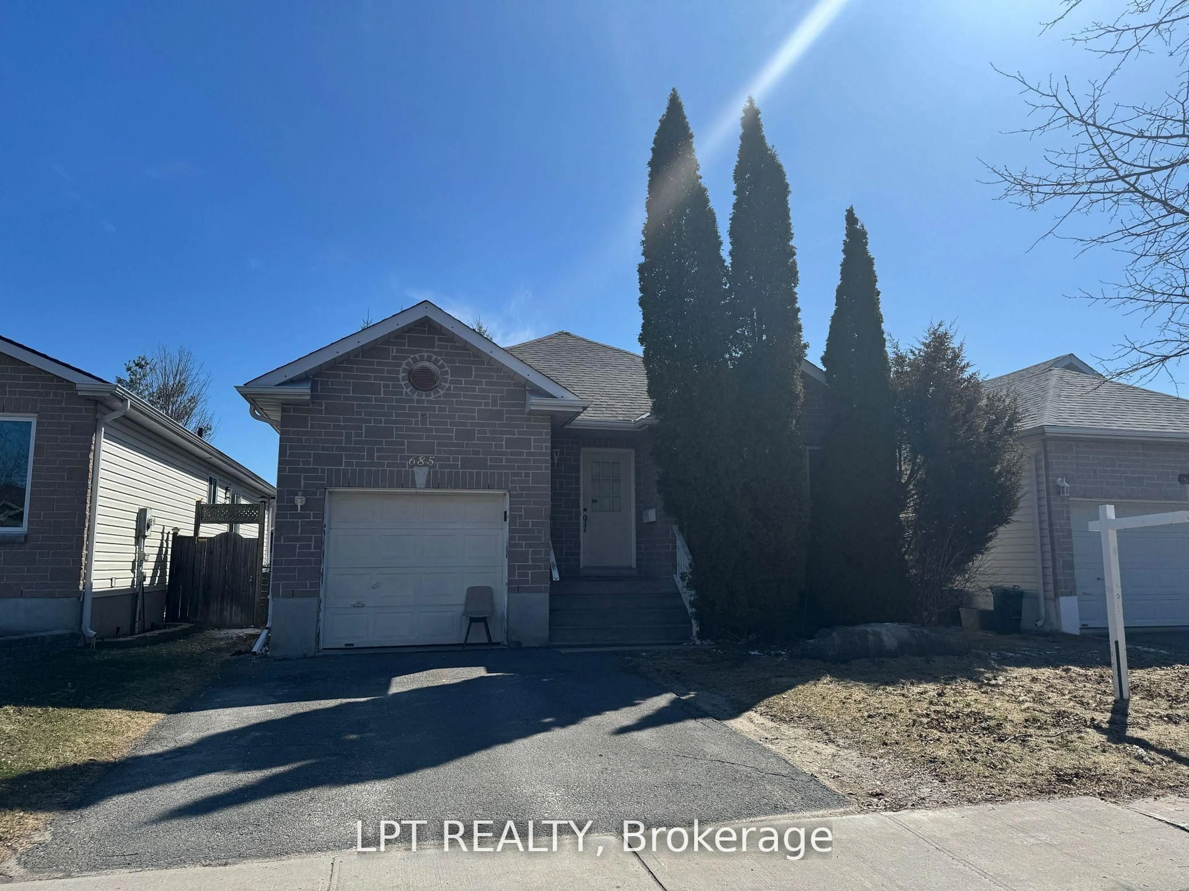Unknown for 685 Roosevelt Dr, Kingston Ontario K7M 8T8