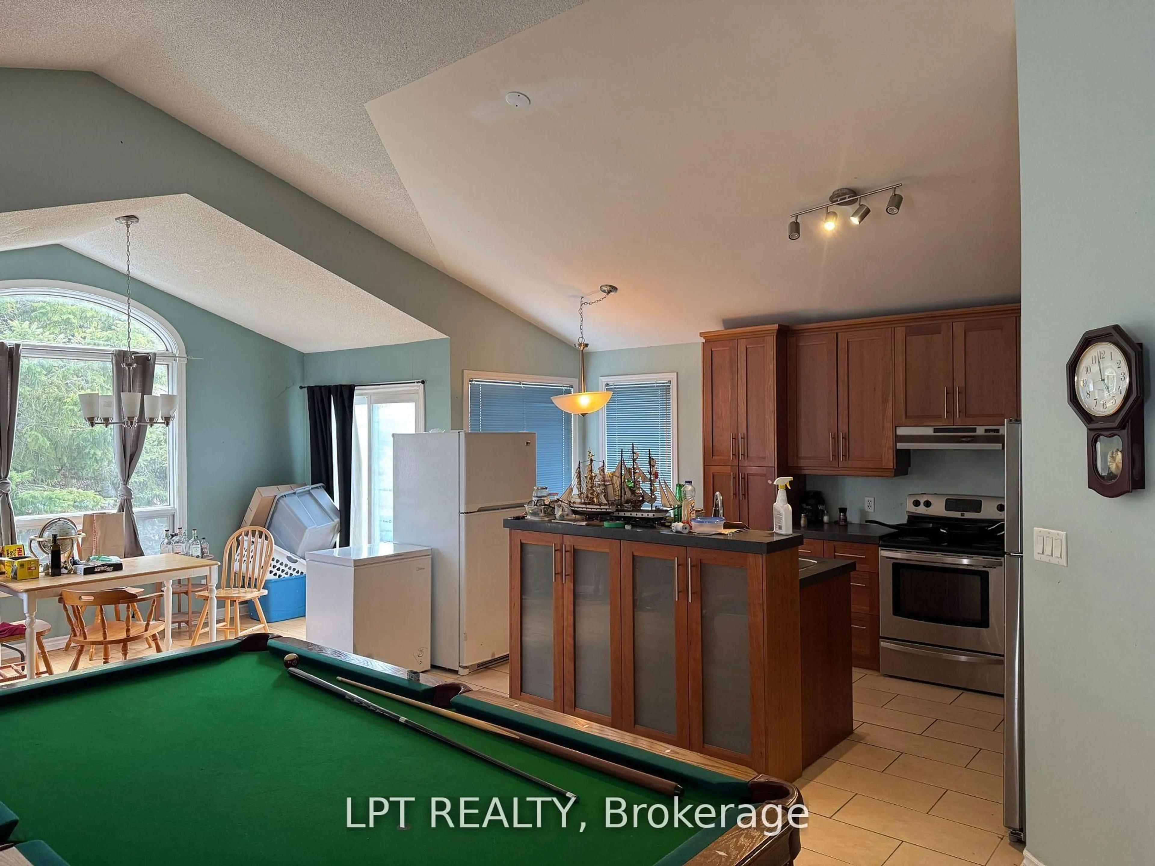 Open concept kitchen, unknown for 685 Roosevelt Dr, Kingston Ontario K7M 8T8