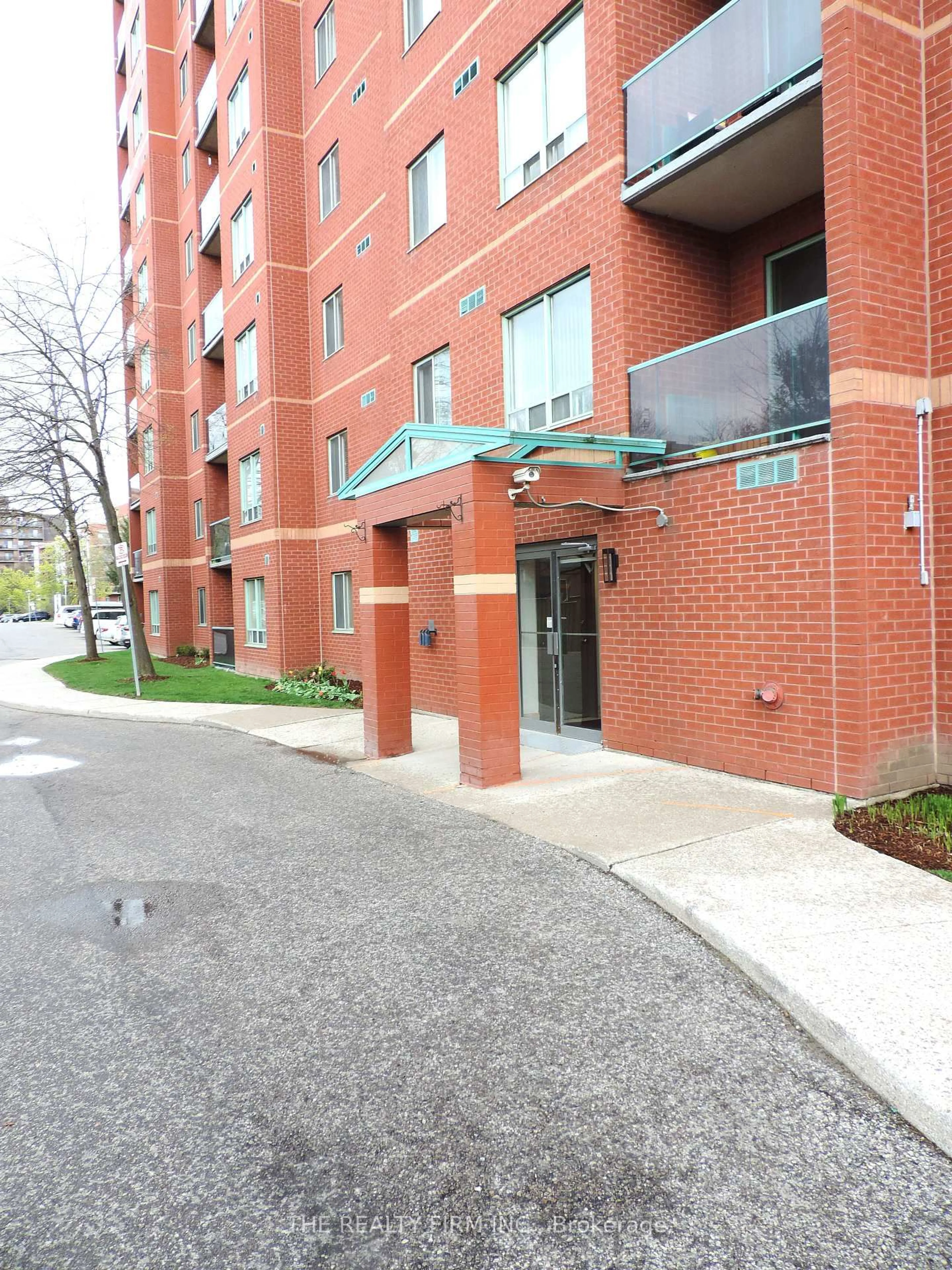Indoor foyer for 76 Baseline Rd #203, London South Ontario N6J 4X6