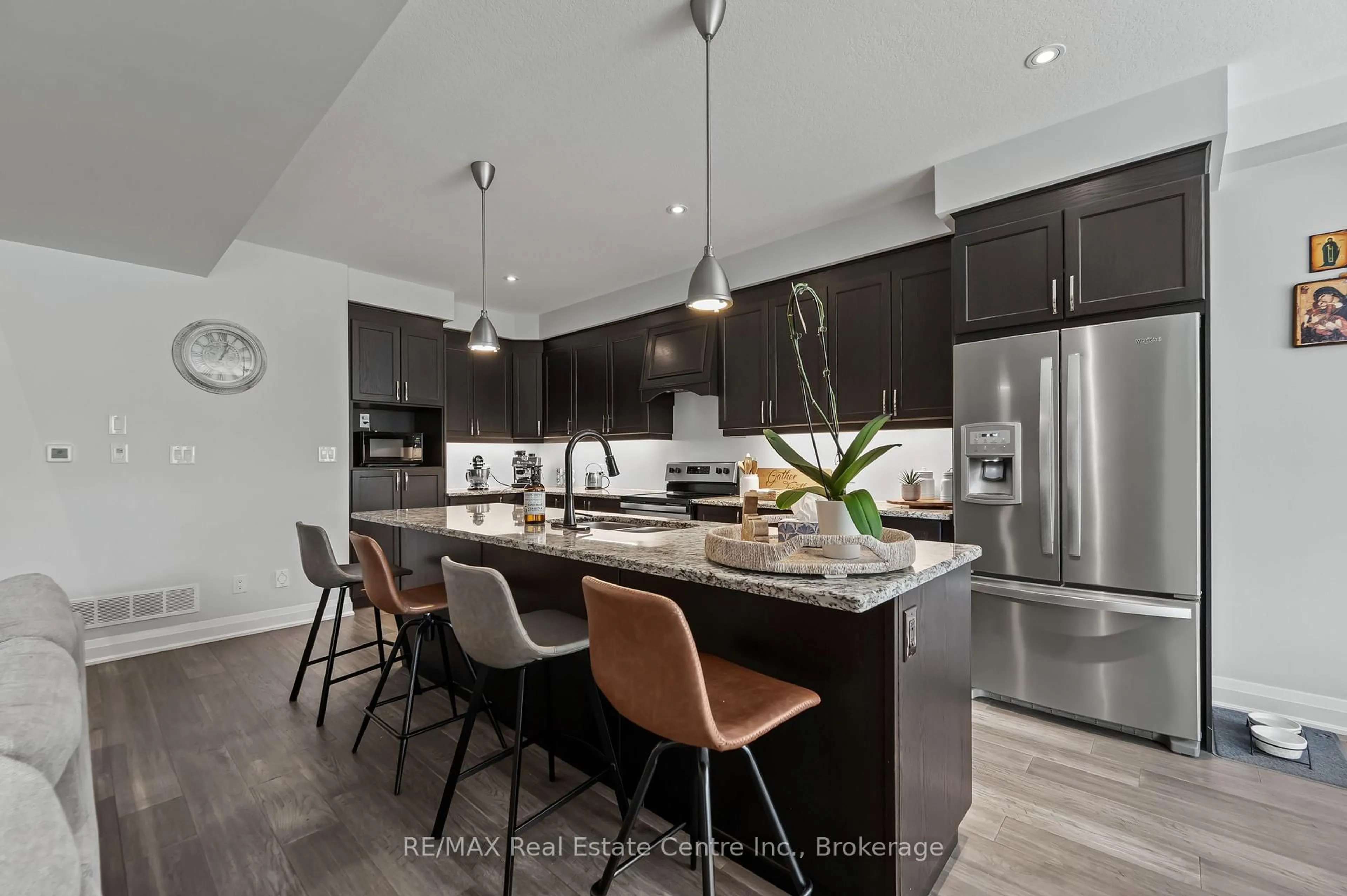 Contemporary kitchen, unknown for 271 Grey Silo Rd #21, Waterloo Ontario N2K 0E9