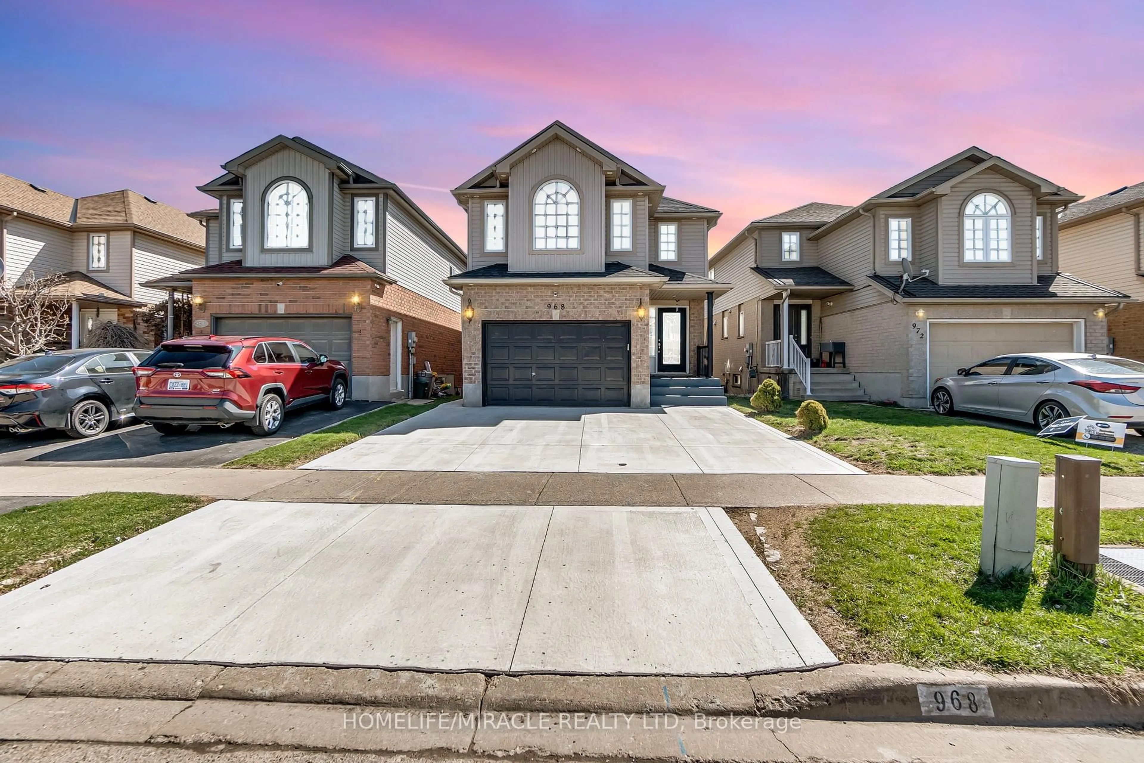 Home with brick exterior material, street for 968 Copper Leaf Cres, Kitchener Ontario N2E 3W3