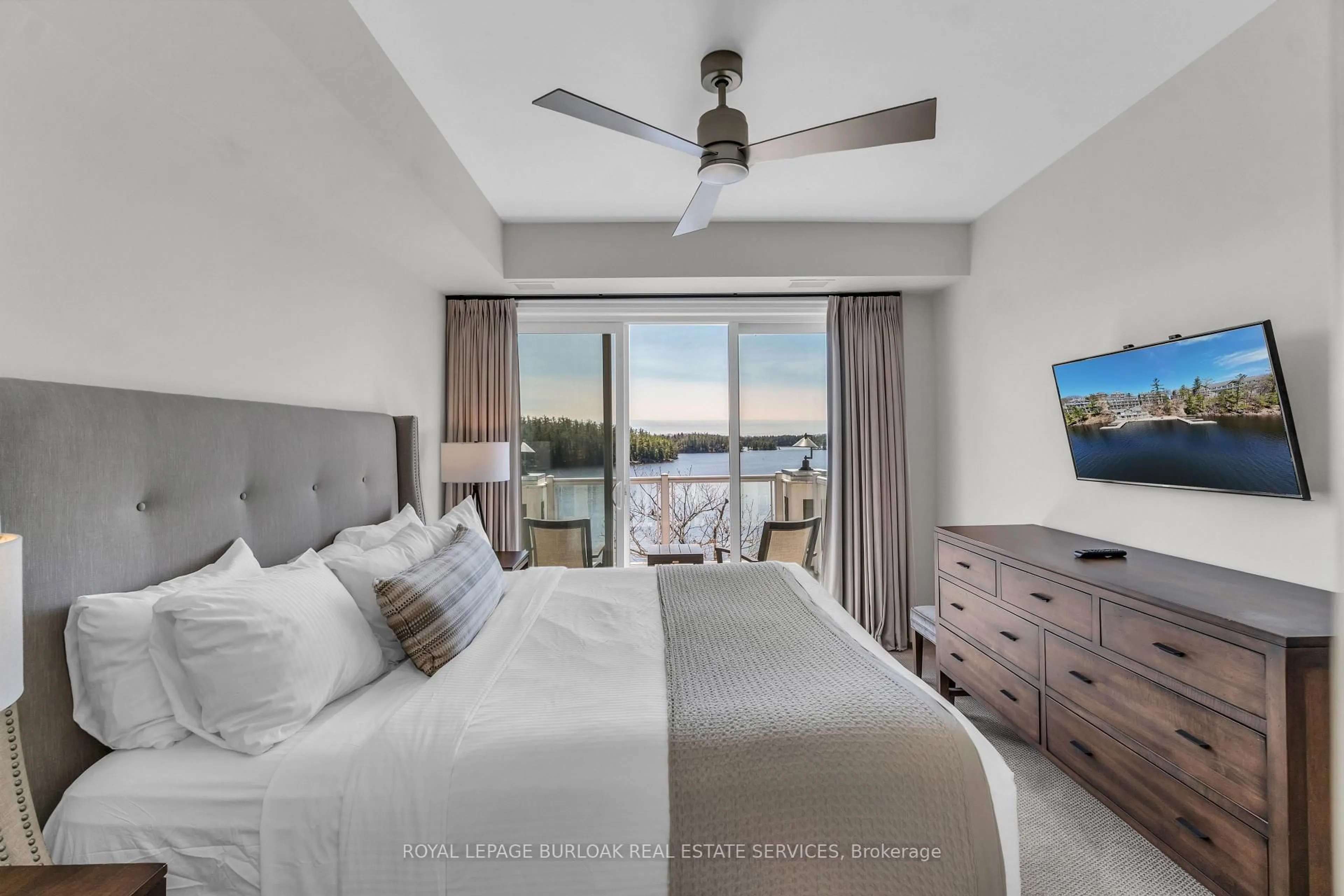Bedroom with bed, unknown for 1869 Muskoka 118 Rd #BTW-201, Muskoka Lakes Ontario P1L 1W8