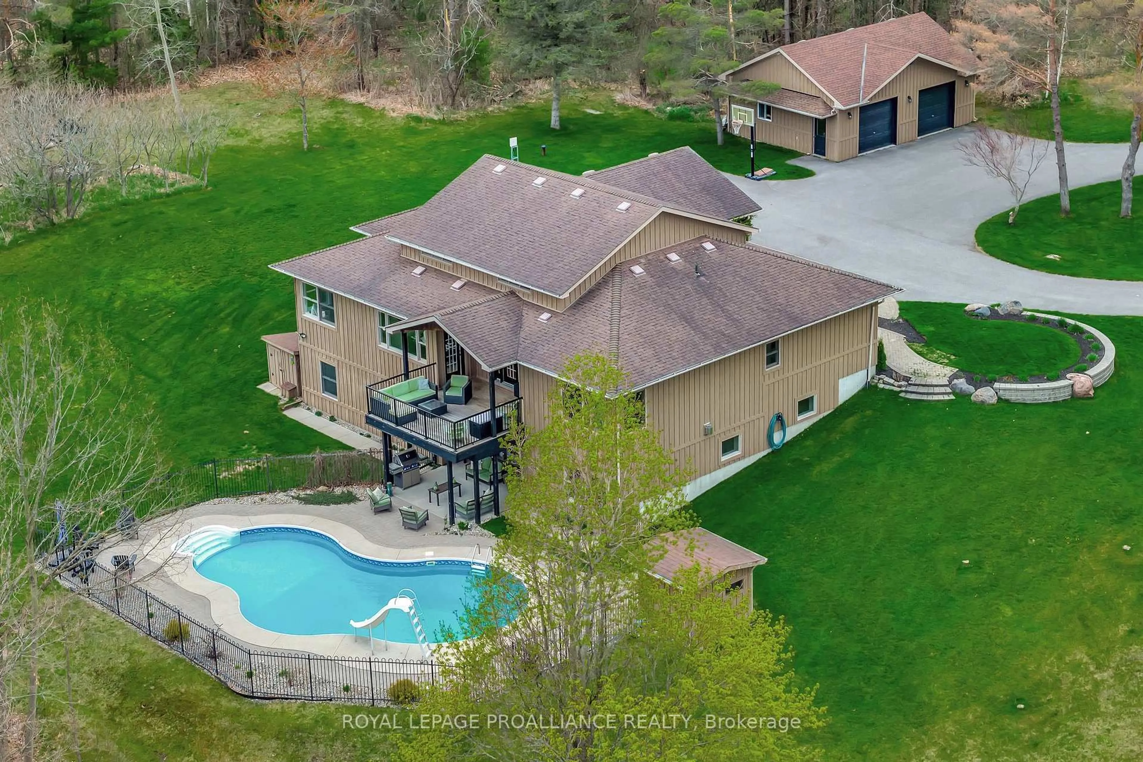 A pic from outside/outdoor area/front of a property/back of a property/a pic from drone, unknown for 8857 Racetrack Rd, Hamilton Township Ontario K9A 4J9
