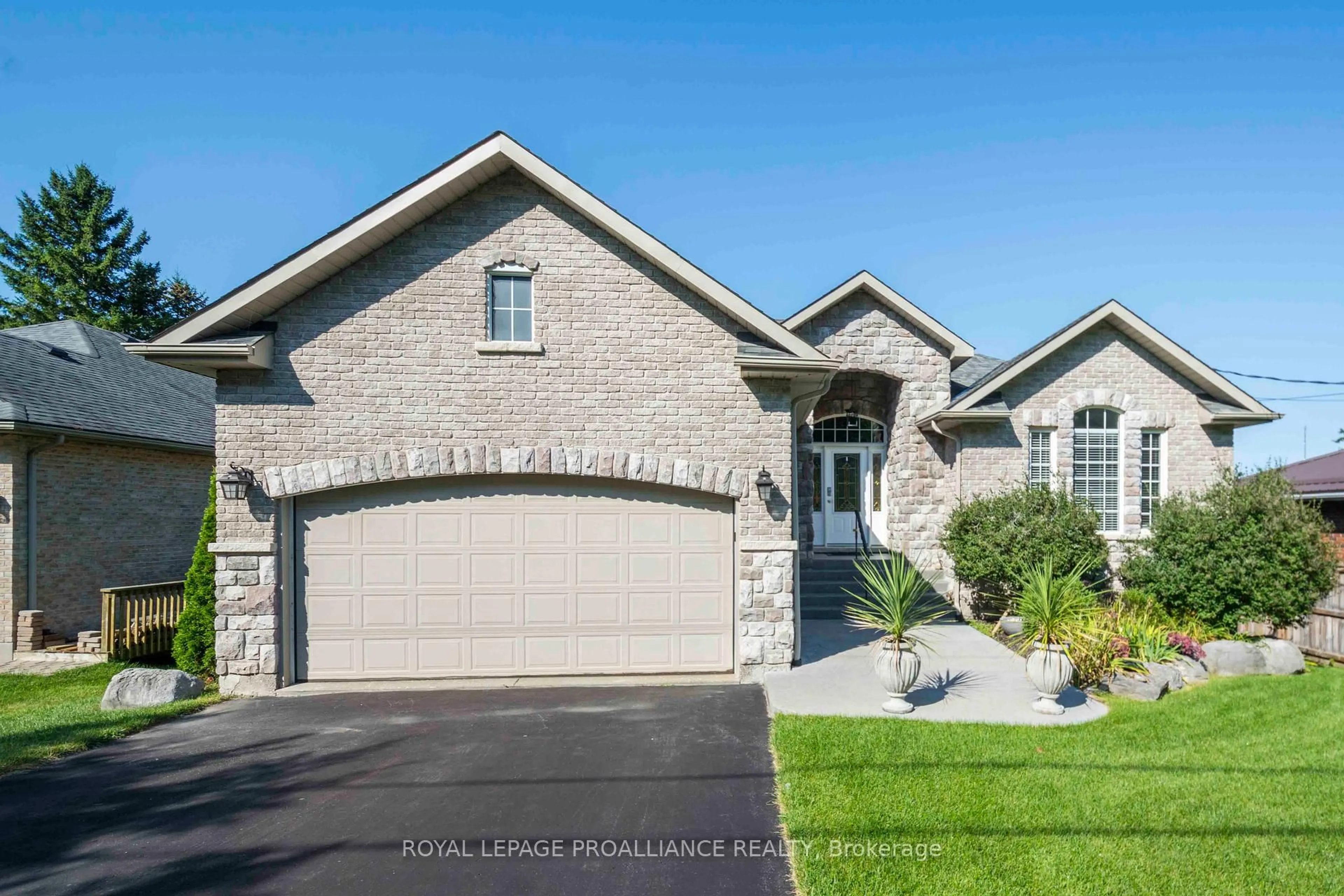 Home with brick exterior material, street for 147 Riverside Pkwy, Hastings Ontario K0K 2C0