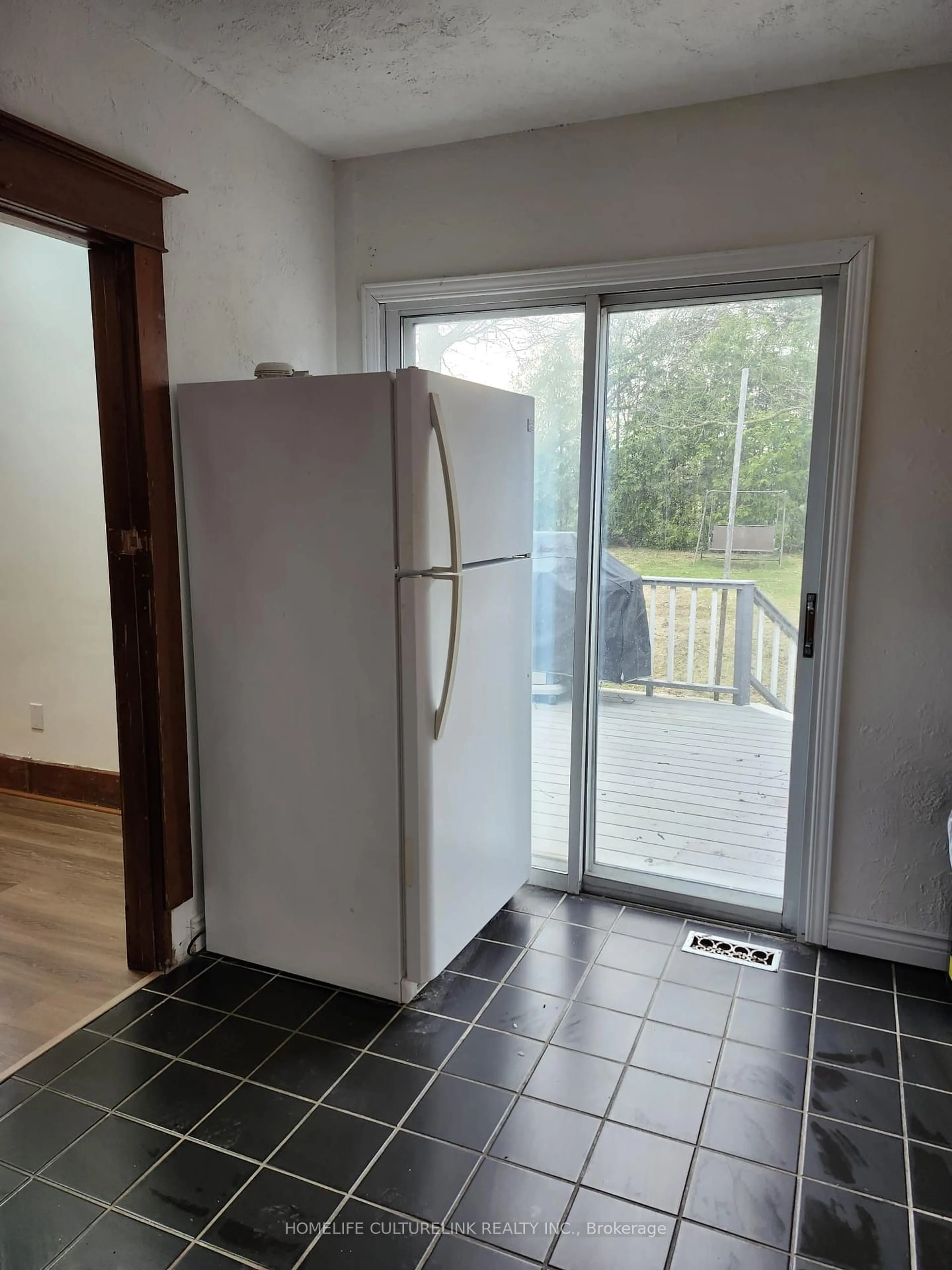 A pic of a room for 180 Erb St, Waterloo Ontario N2L 1V3