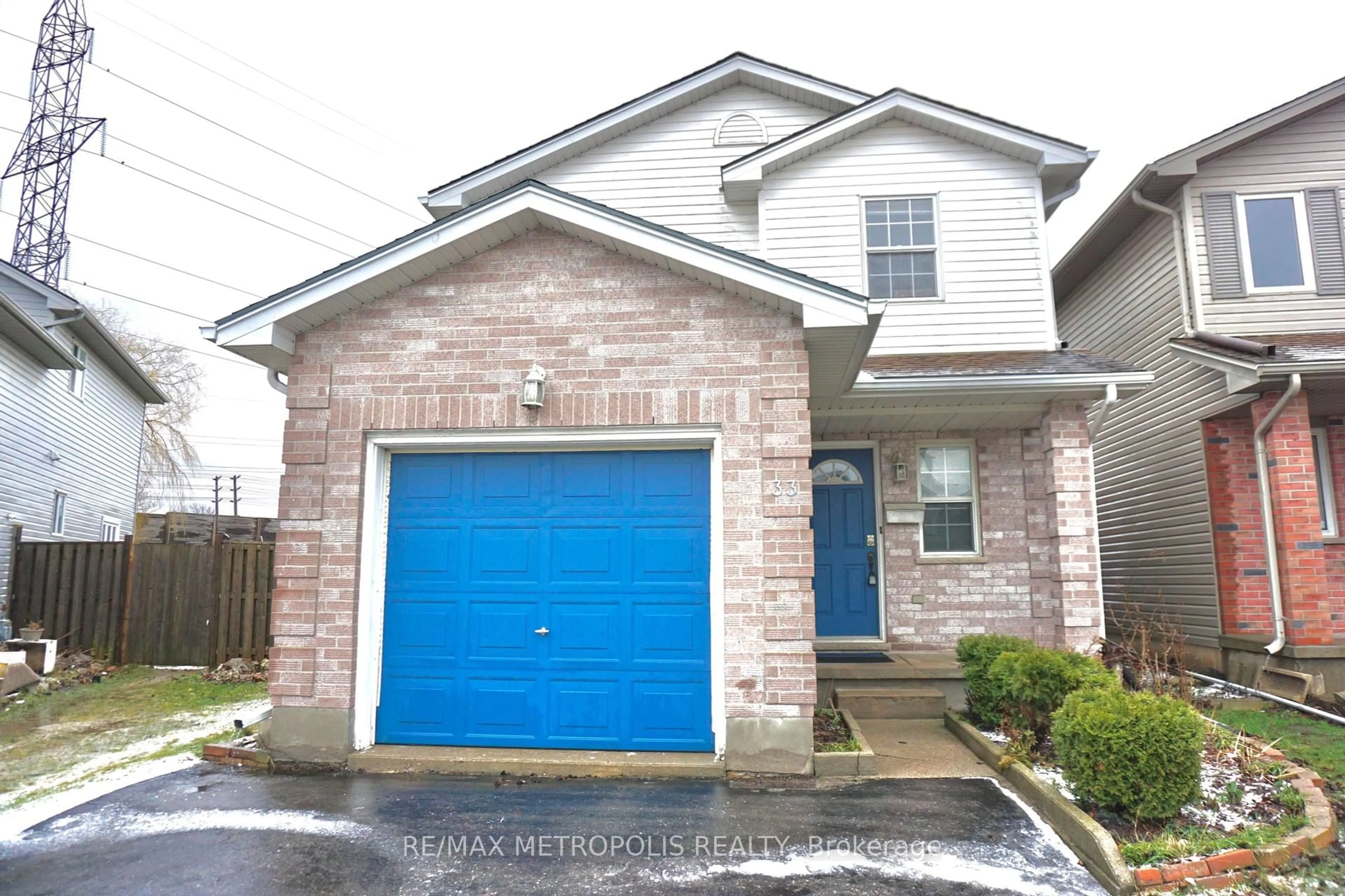 Home with brick exterior material, street for 33 Phair Cres, London South Ontario N5Z 5B5