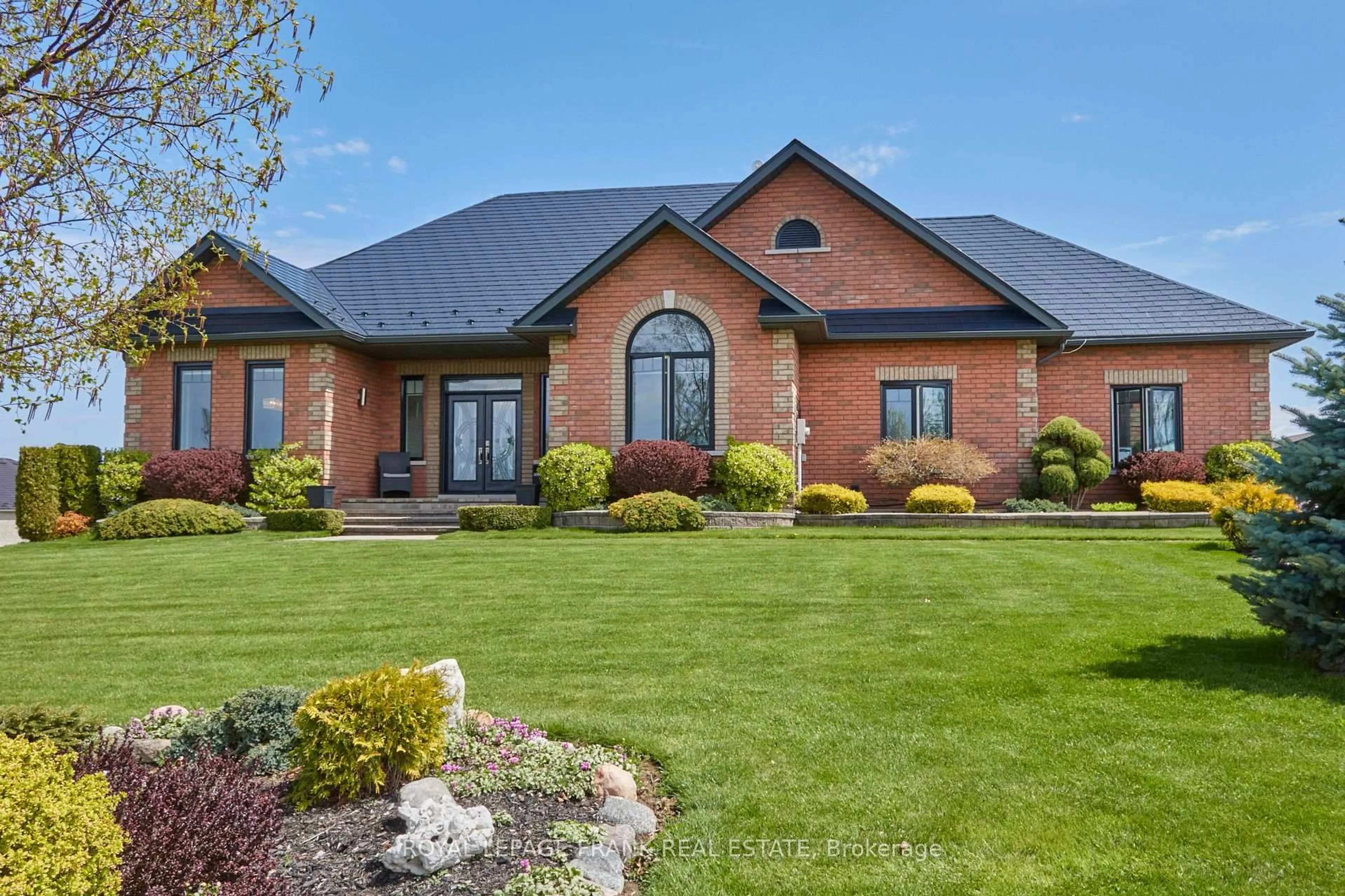 Home with brick exterior material, unknown for 5387 Sutter Creek Dr, Hamilton Township Ontario K0K 2E0